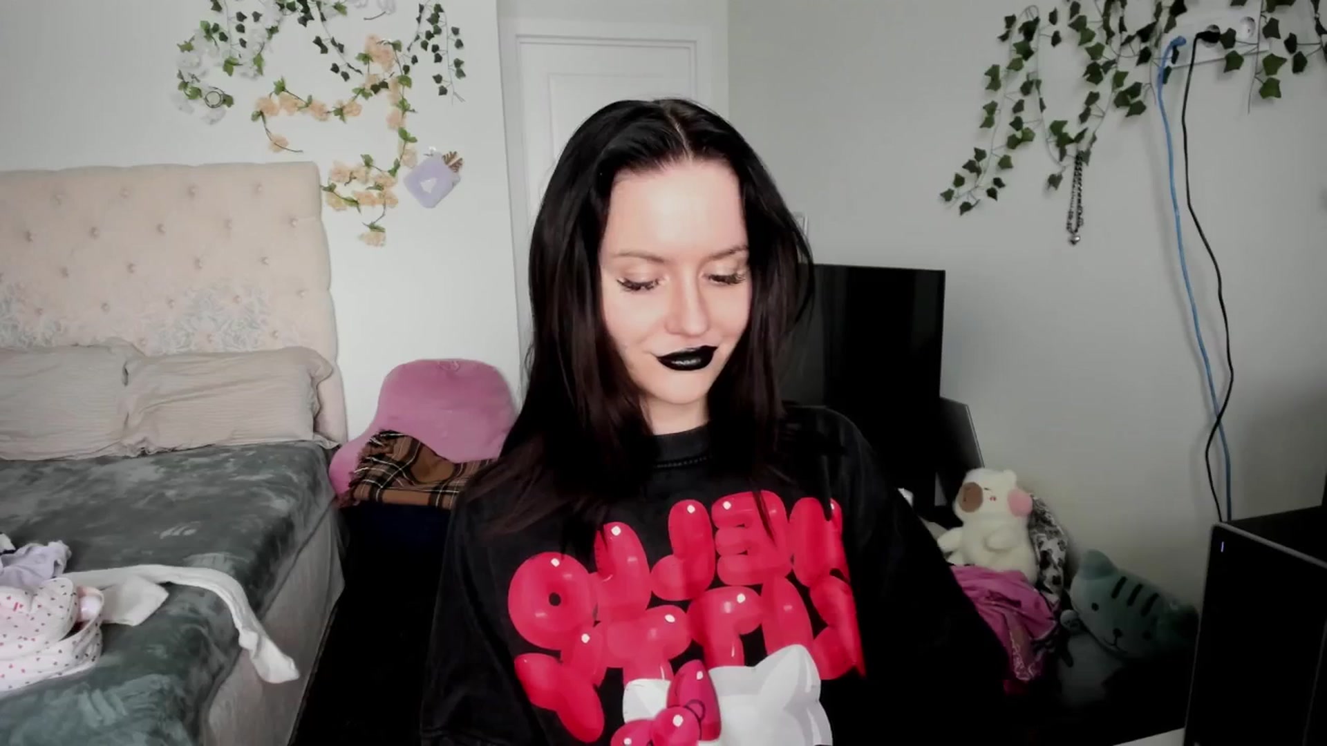 Gallery image thumbnail from Ellaaaa's myfreecams stream on, 02/09/2026, 10:36 image 18 of 20