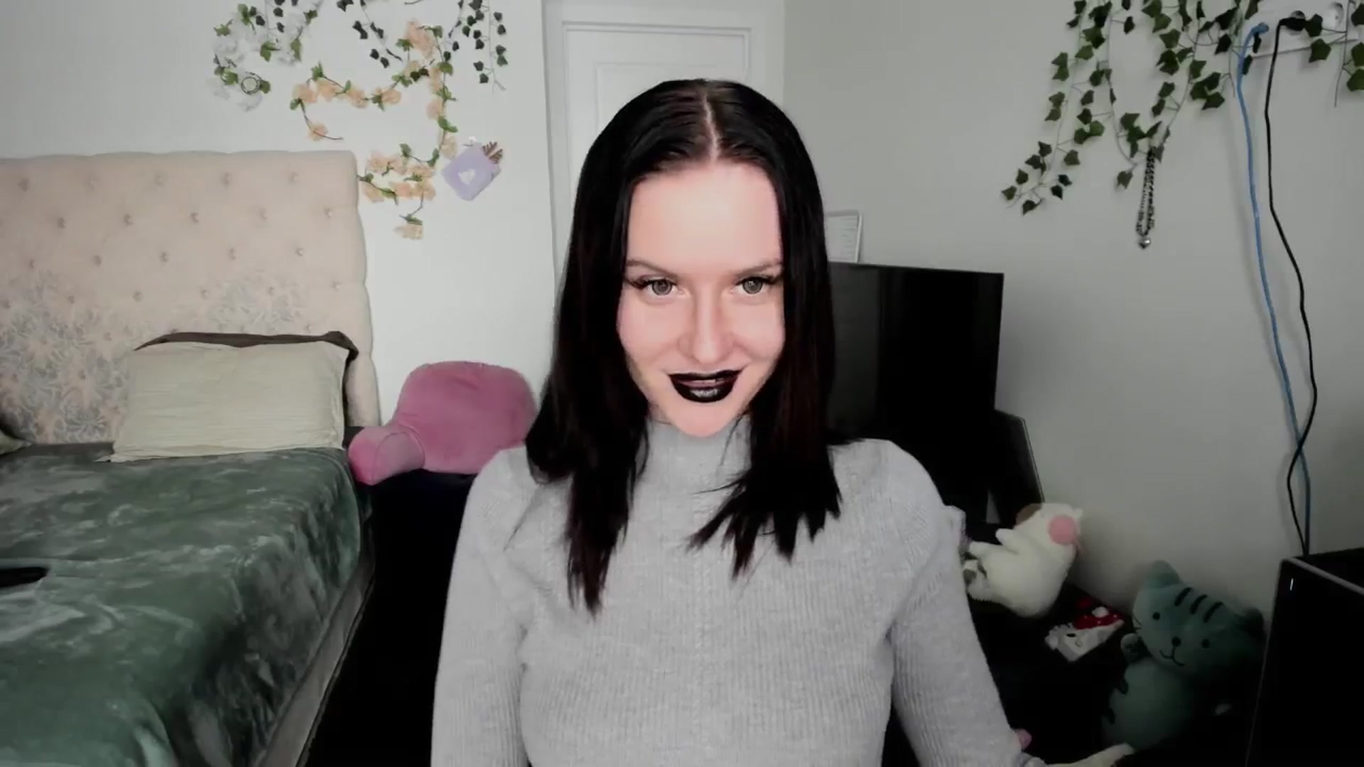 Gallery image thumbnail from Ellaaaa's myfreecams stream on, 02/10/2026, 12:53 image 16 of 20