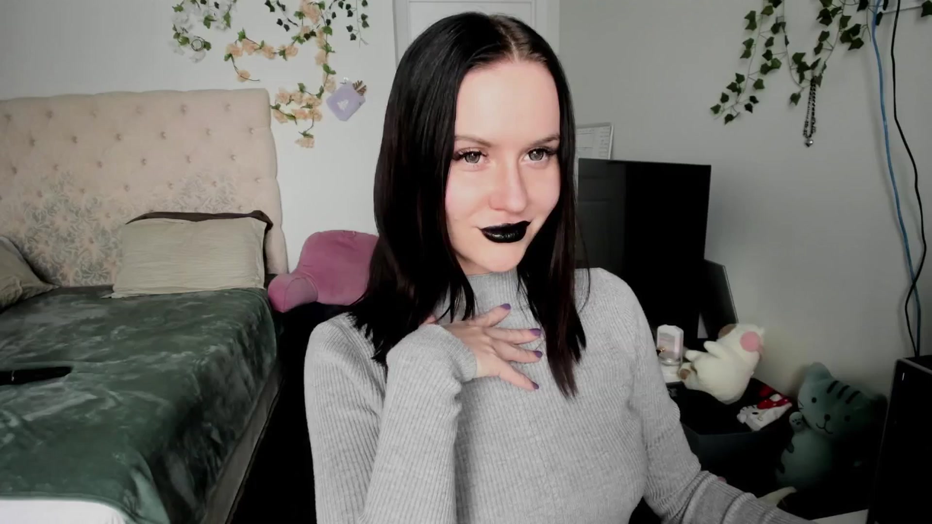 Gallery image thumbnail from Ellaaaa's myfreecams stream on, 02/10/2026, 12:53 image 6 of 20