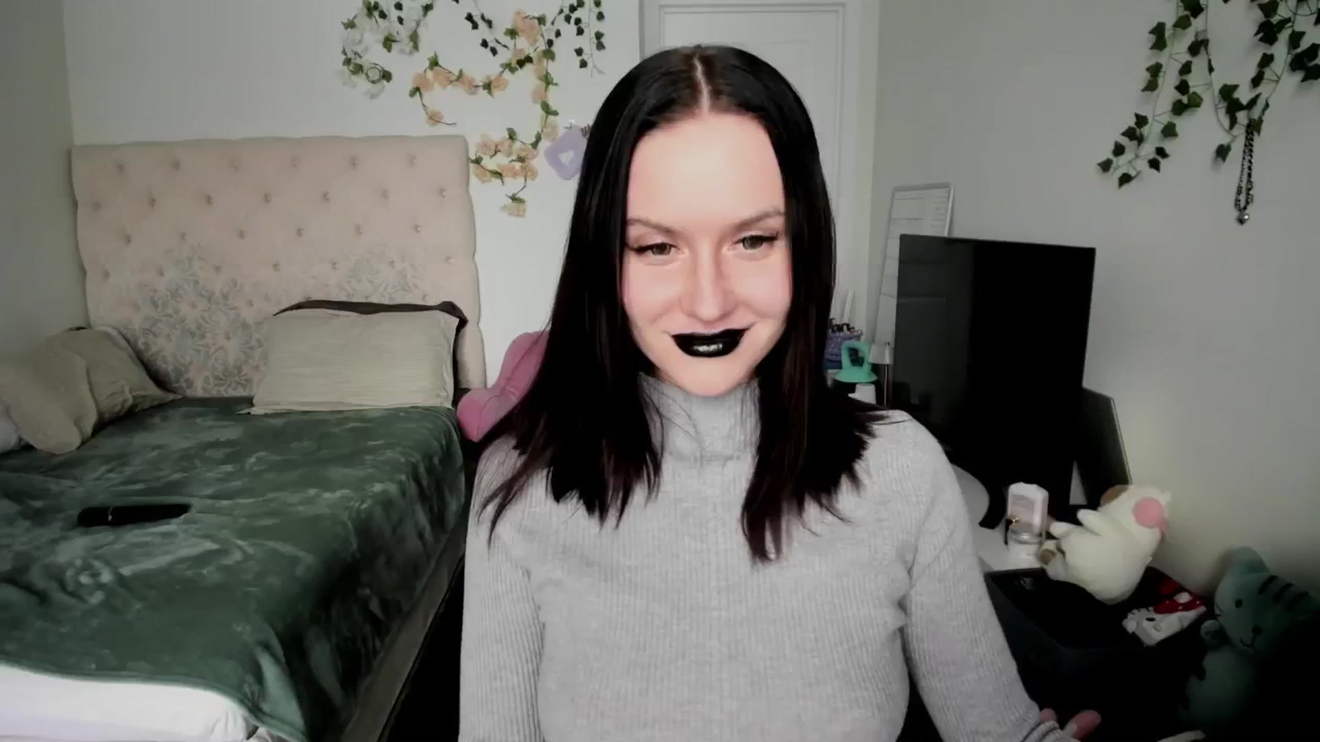 Gallery image thumbnail from Ellaaaa's myfreecams stream on, 02/10/2026, 12:53 image 1 of 20