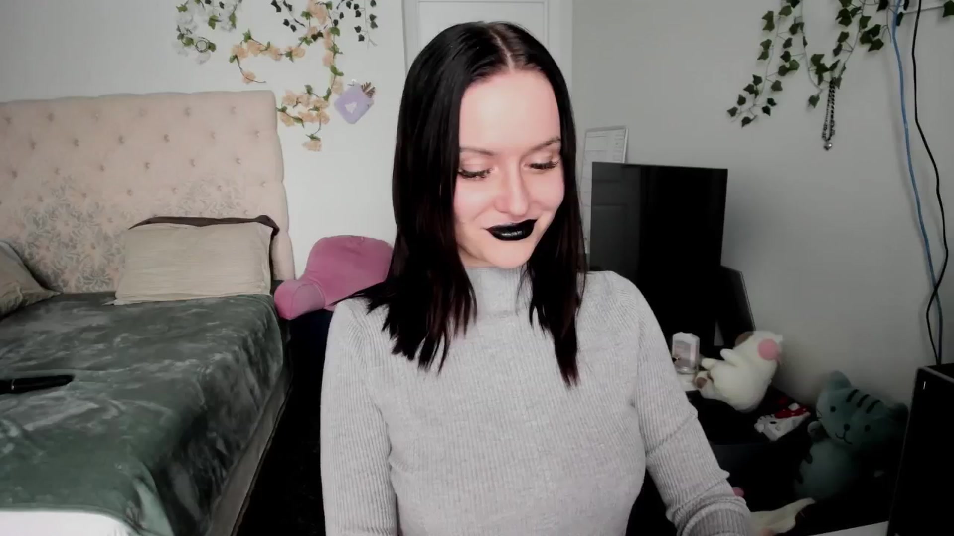 Gallery image thumbnail from Ellaaaa's myfreecams stream on, 02/10/2026, 12:53 image 10 of 20