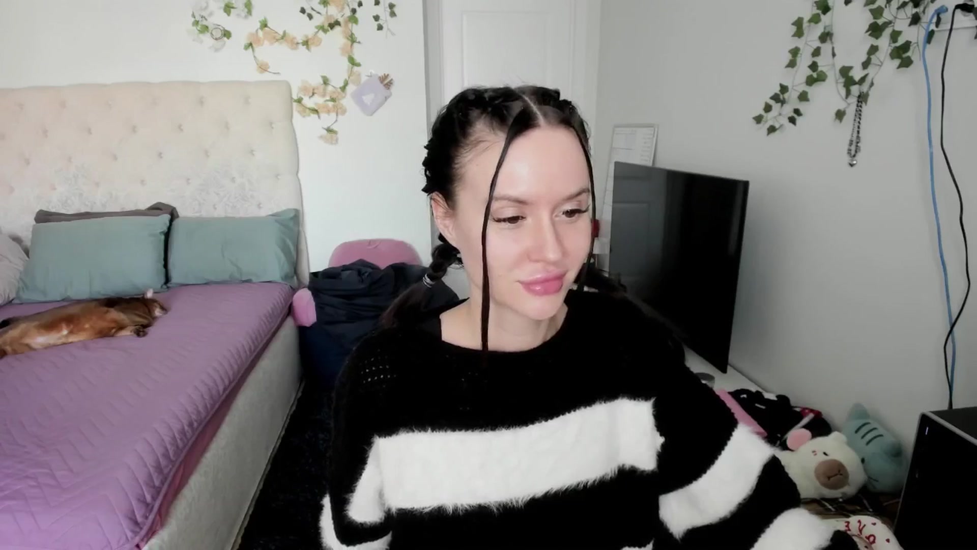 Gallery image thumbnail from Ellaaaa's myfreecams stream on, 02/13/2026, 09:03 image 18 of 20