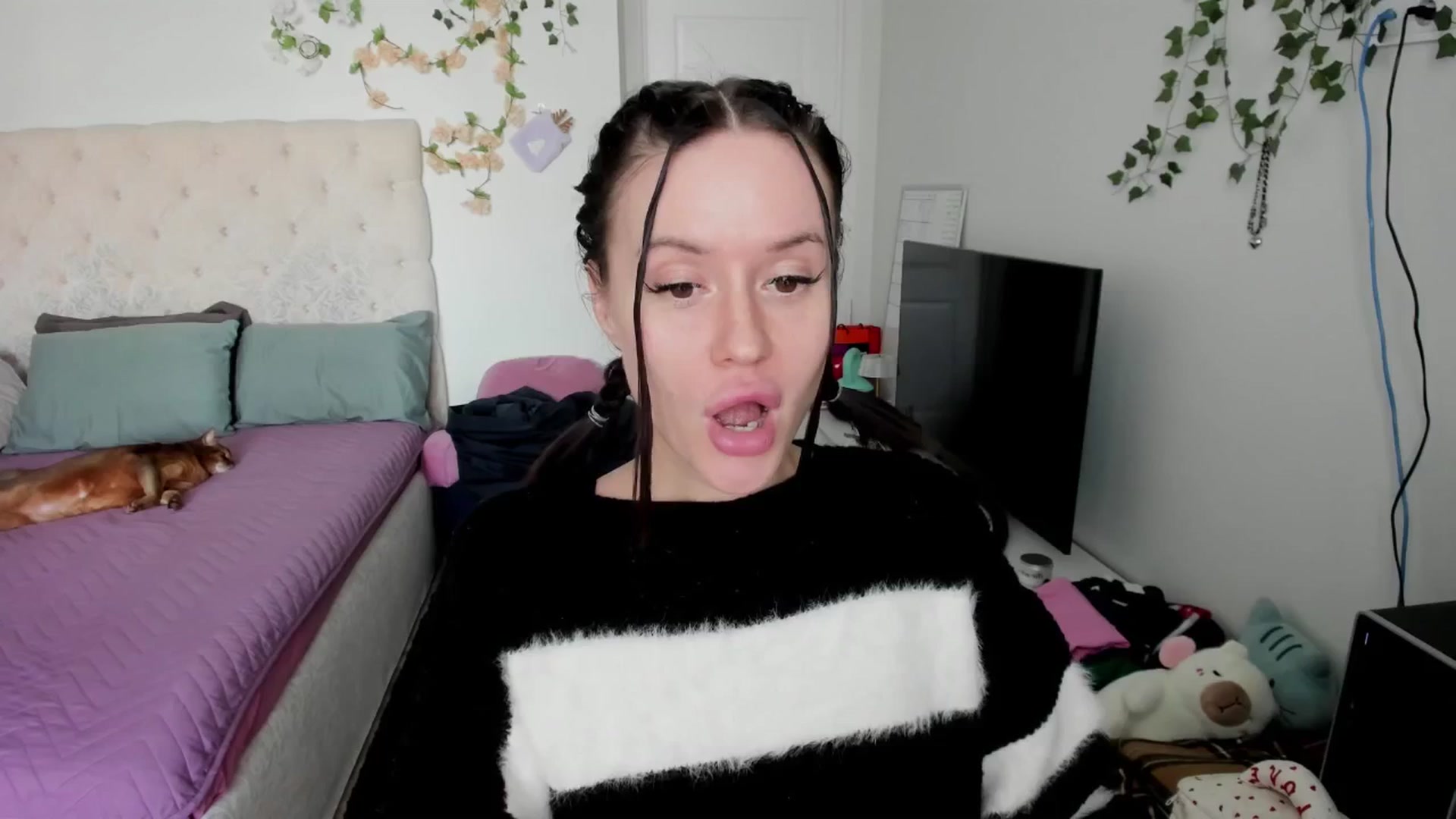 Gallery image thumbnail from Ellaaaa's myfreecams stream on, 02/13/2026, 09:03 image 1 of 20