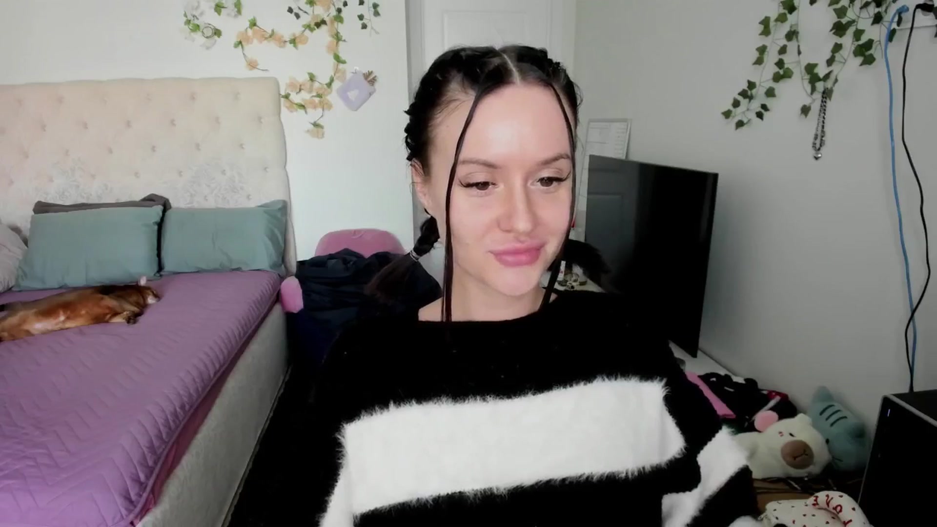 Gallery image thumbnail from Ellaaaa's myfreecams stream on, 02/13/2026, 09:03 image 8 of 20