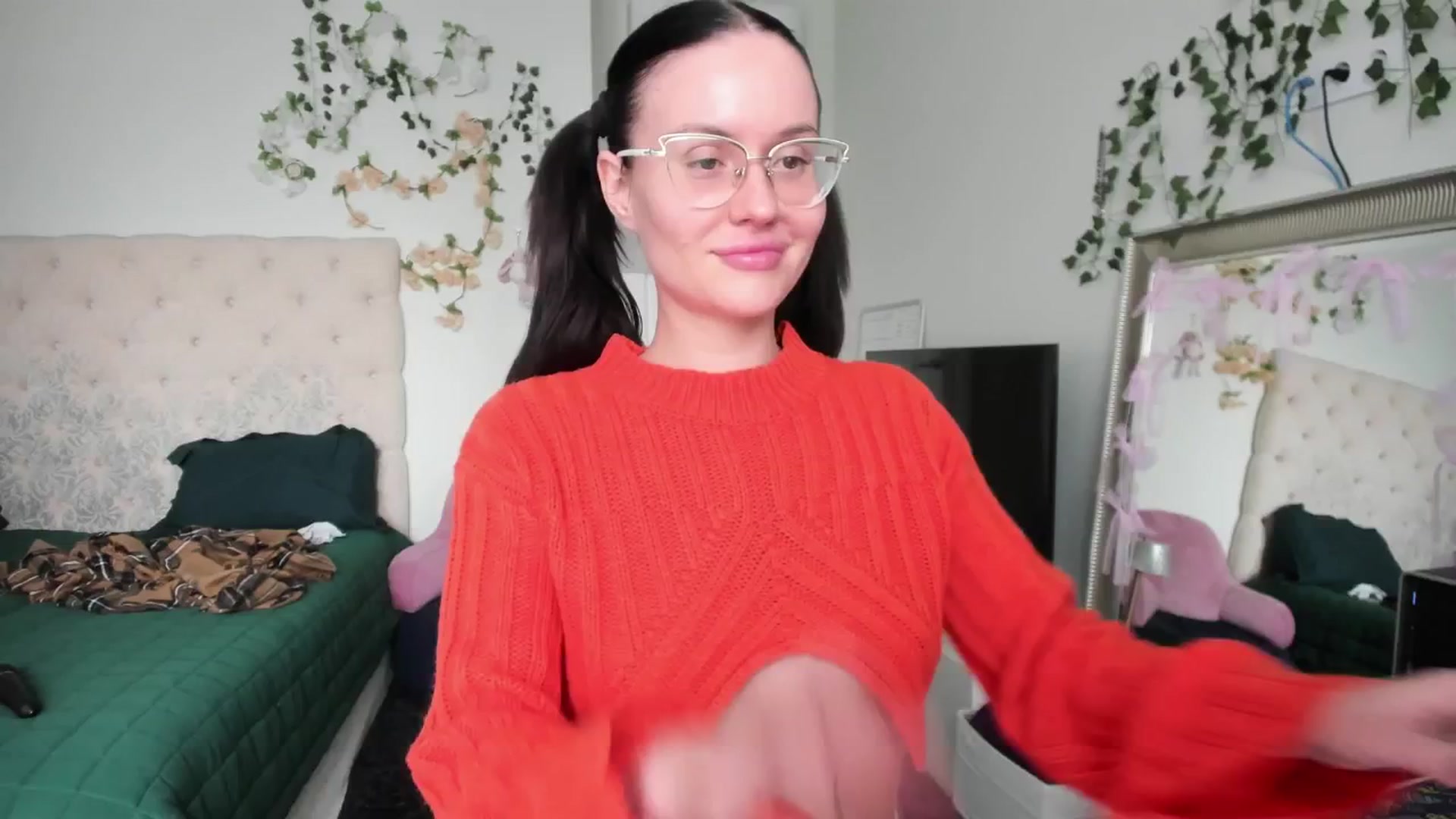 Gallery image thumbnail from Ellaaaa's myfreecams stream on, 03/23/2026, 12:57 image 11 of 20