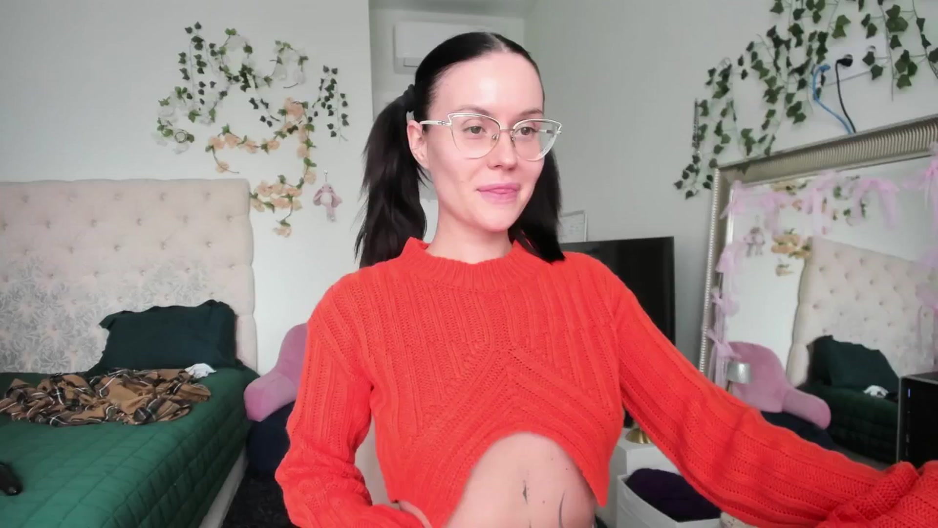 Gallery image thumbnail from Ellaaaa's myfreecams stream on, 03/23/2026, 12:57 image 1 of 20
