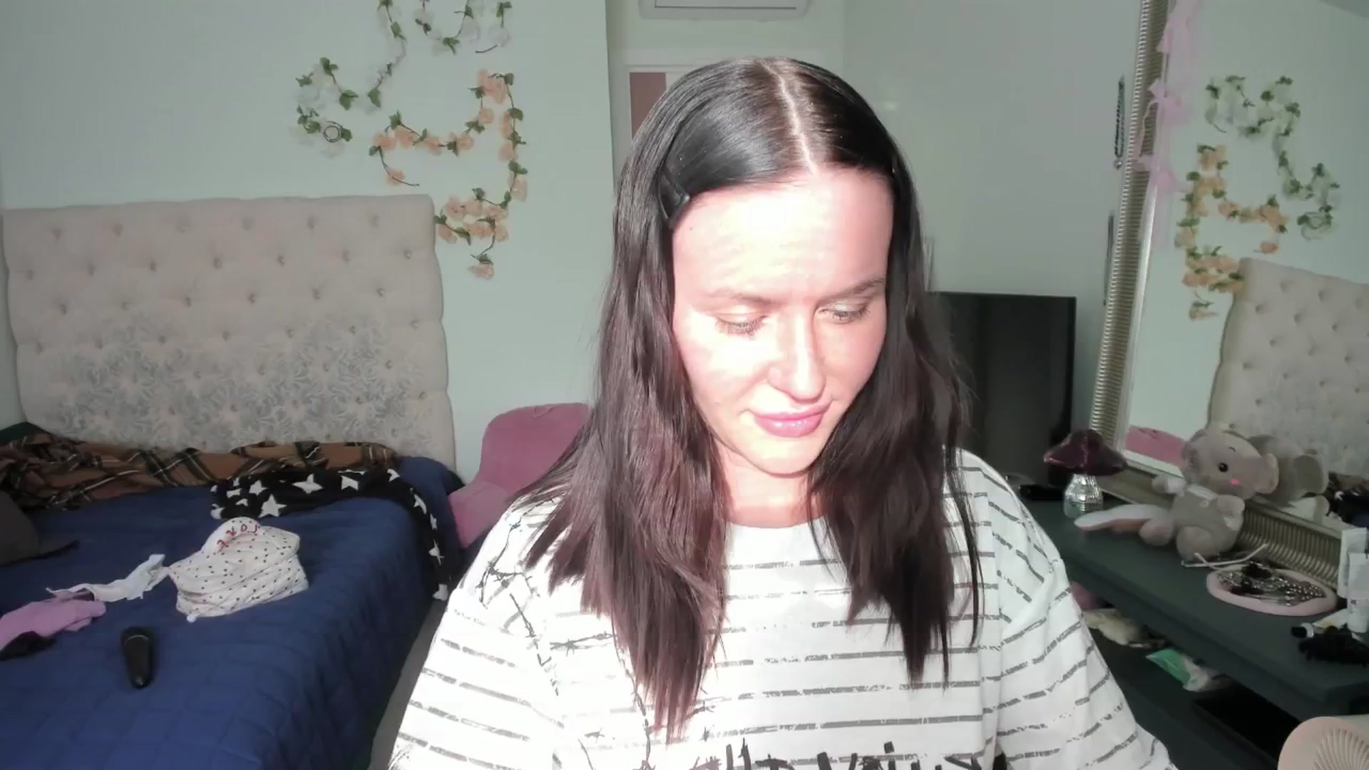 Gallery image thumbnail from Ellaaaa's myfreecams stream on, 04/10/2026, 14:35 image 20 of 20