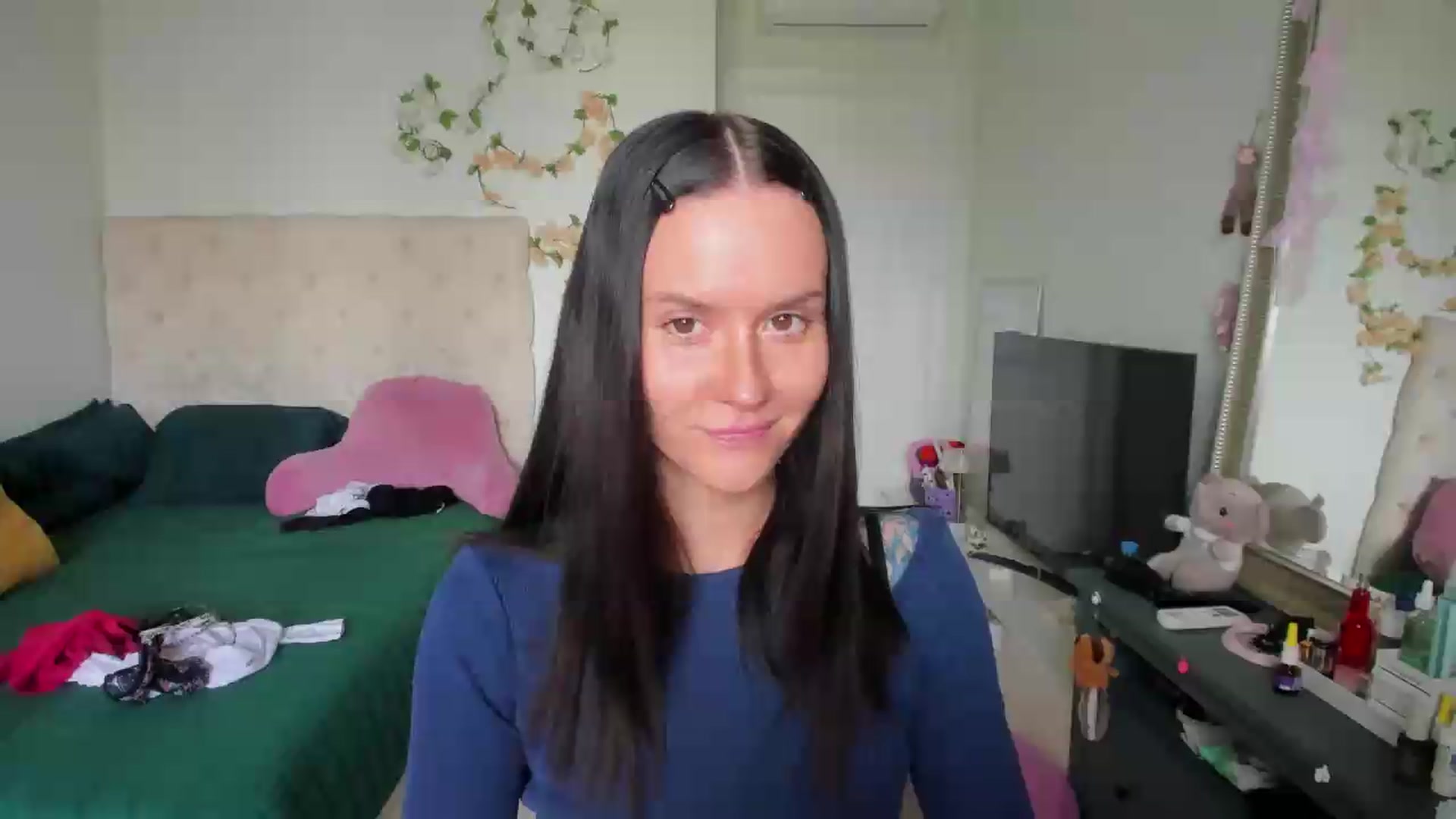 Gallery image thumbnail from Ellaaaa's myfreecams stream on, 08/05/2026, 09:24 image 14 of 20