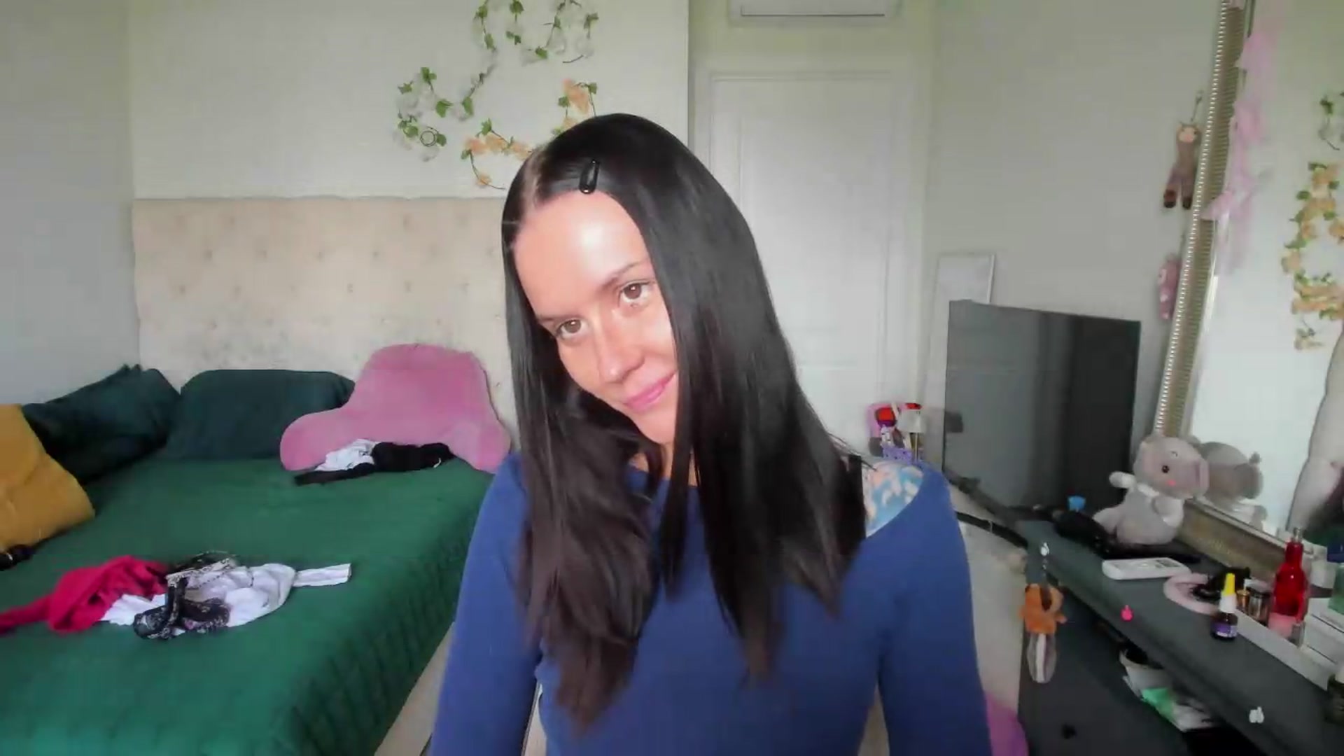Gallery image thumbnail from Ellaaaa's myfreecams stream on, 08/05/2026, 09:24 image 9 of 20