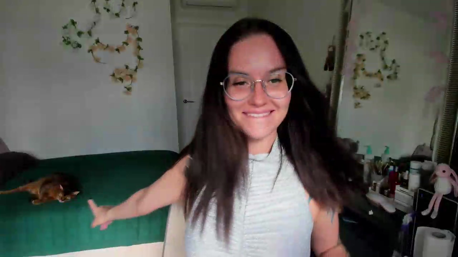 Gallery image thumbnail from Ellaaaa's myfreecams stream on, 08/28/2026, 15:38 image 2 of 20