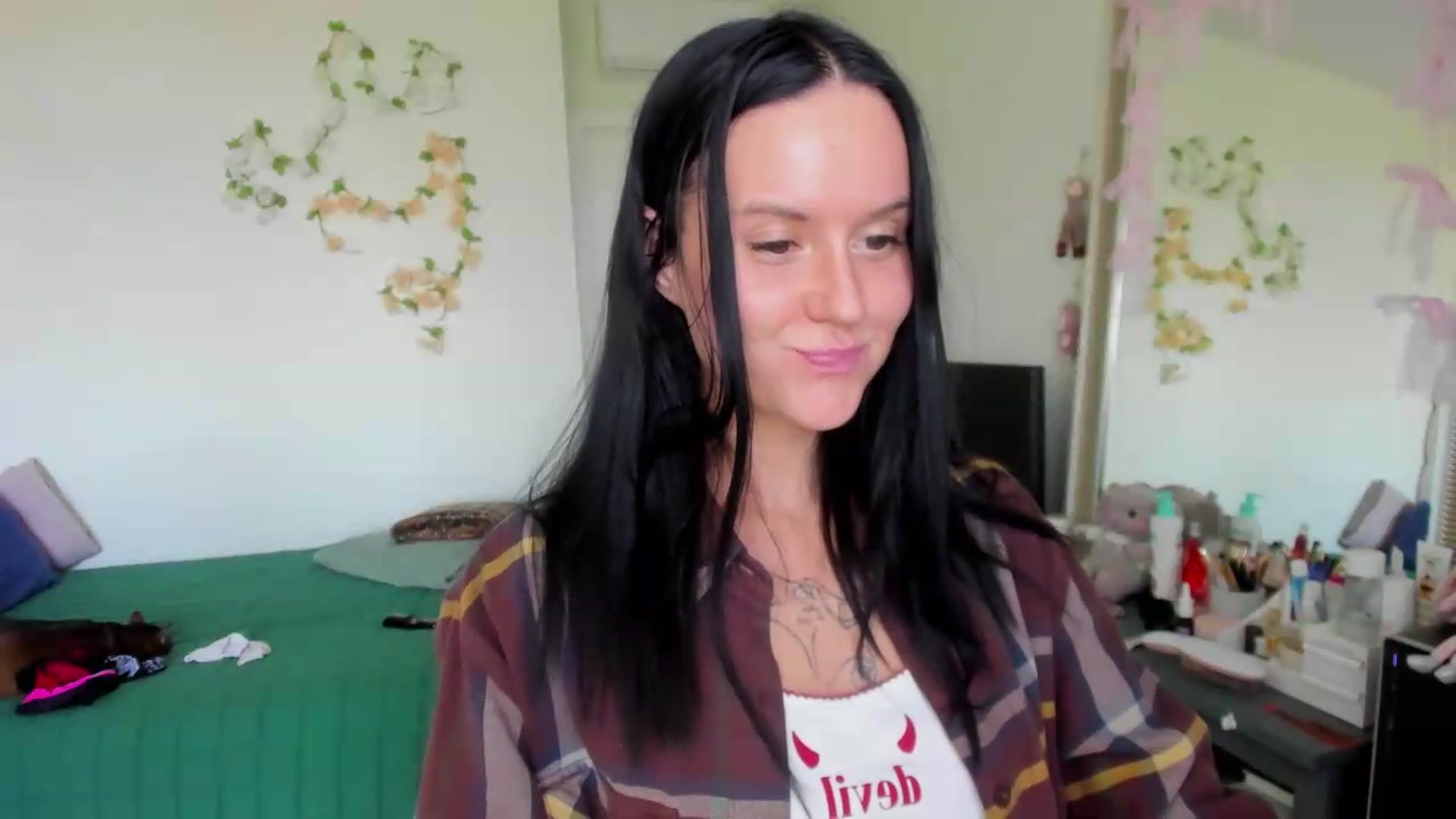 Gallery image thumbnail from Ellaaaa's myfreecams stream on, 09/14/2026, 10:48 image 18 of 20