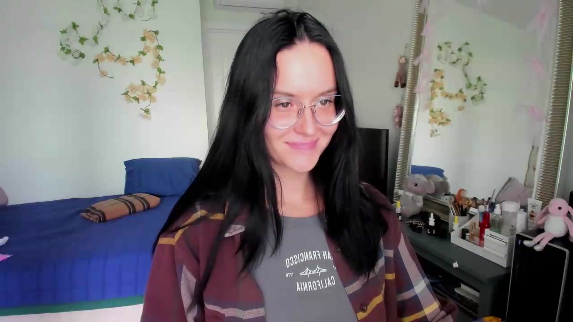 Gallery image thumbnail from Ellaaaa's myfreecams stream on, 09/15/2026, 14:58 image 9 of 20