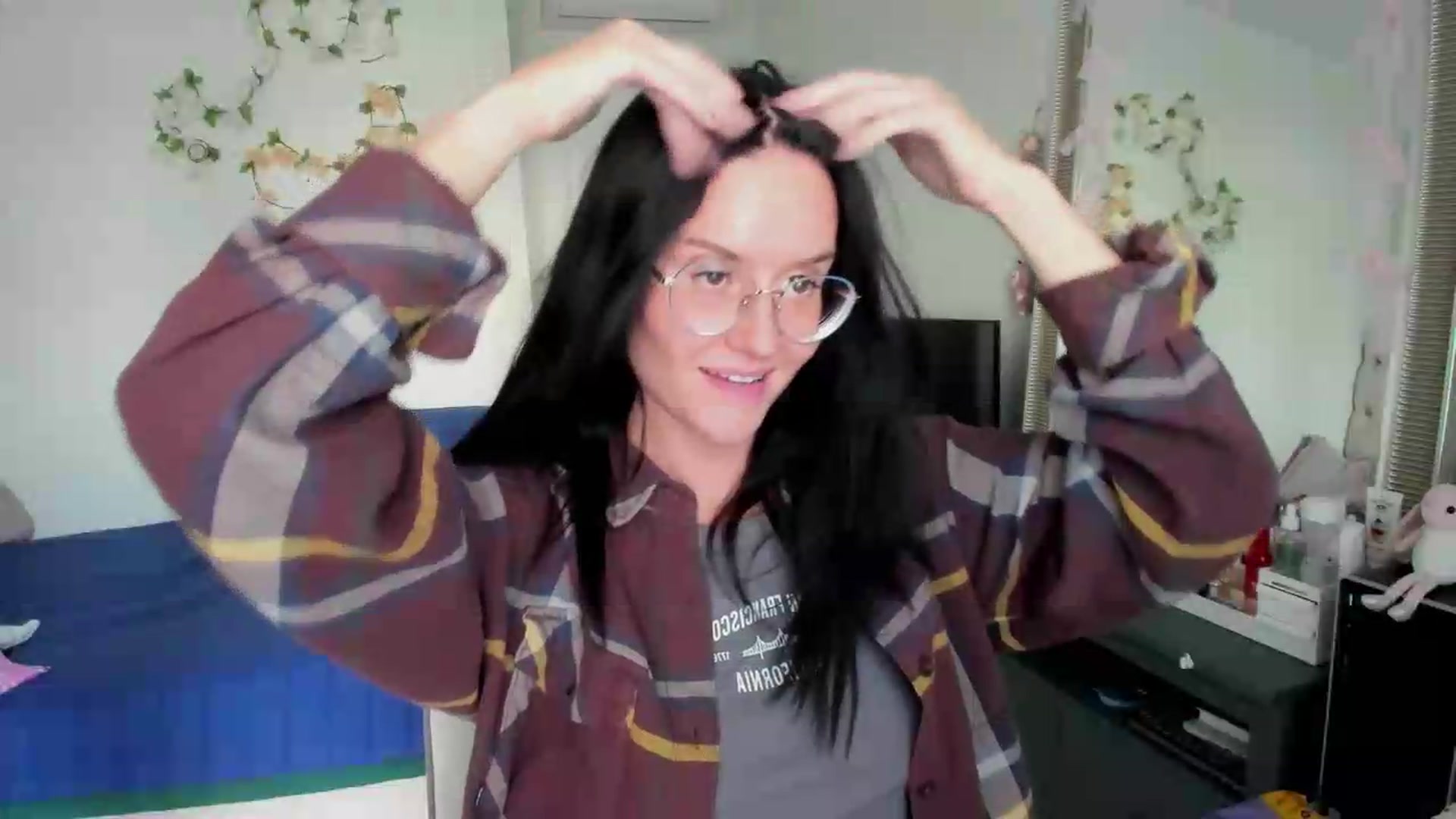 Gallery image thumbnail from Ellaaaa's myfreecams stream on, 09/15/2026, 14:58 image 16 of 20