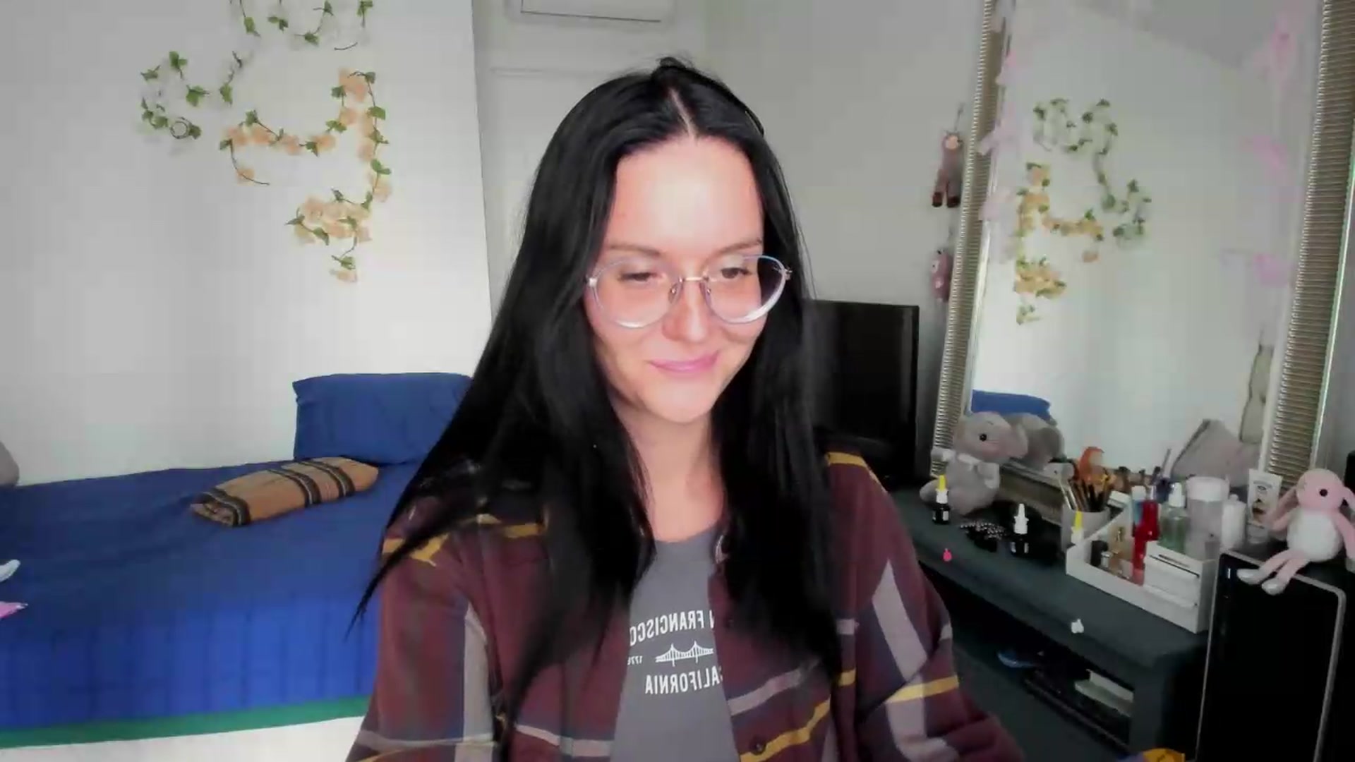 Gallery image thumbnail from Ellaaaa's myfreecams stream on, 09/15/2026, 14:58 image 8 of 20