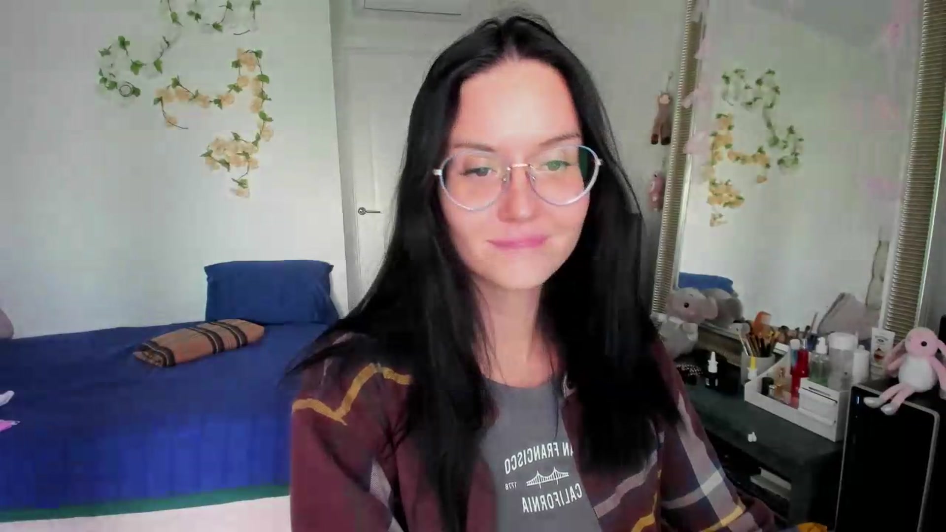 Gallery image thumbnail from Ellaaaa's myfreecams stream on, 09/15/2026, 14:58 image 10 of 20