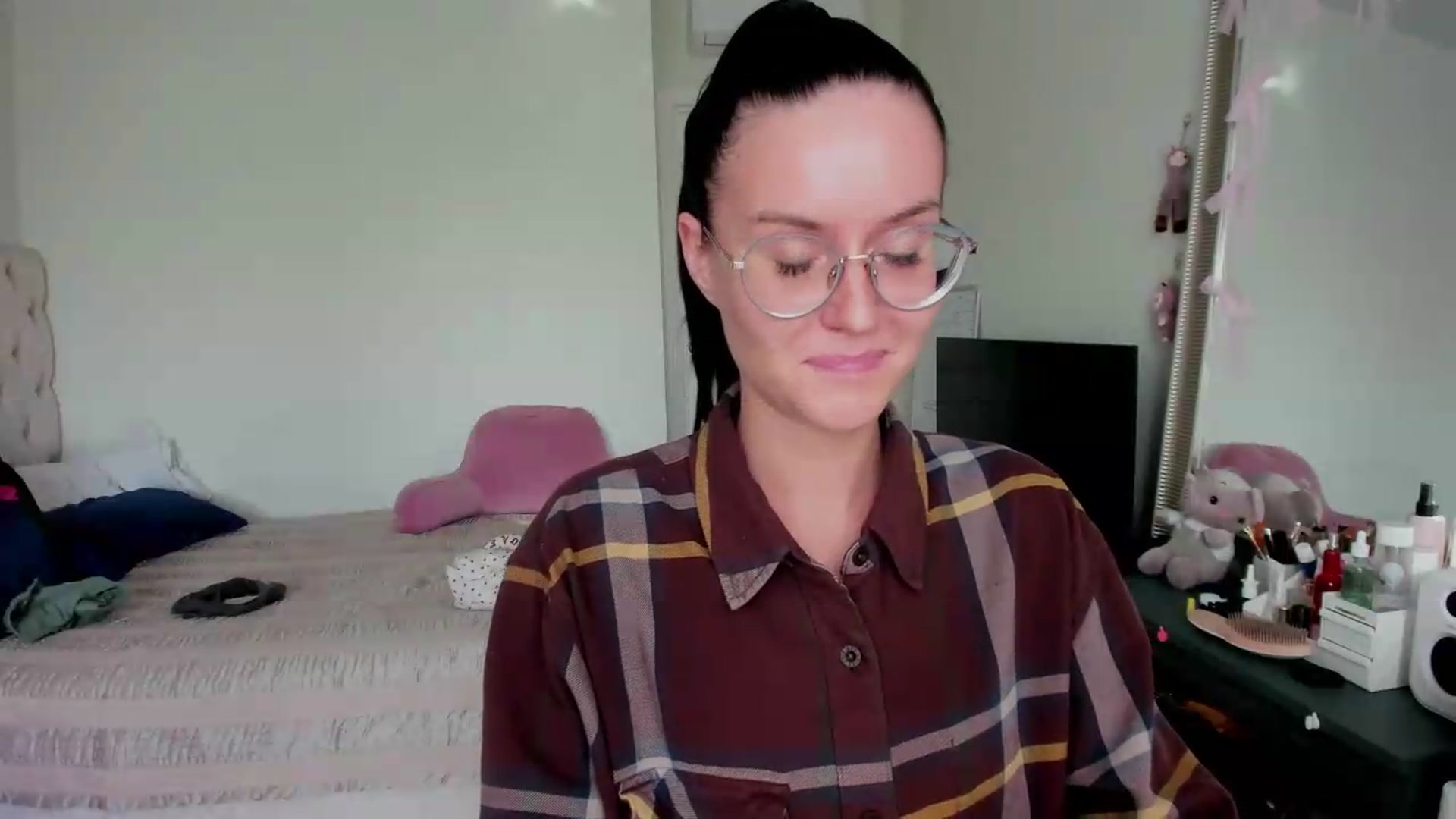 Gallery image thumbnail from Ellaaaa's myfreecams stream on, 09/21/2026, 13:21 image 20 of 20