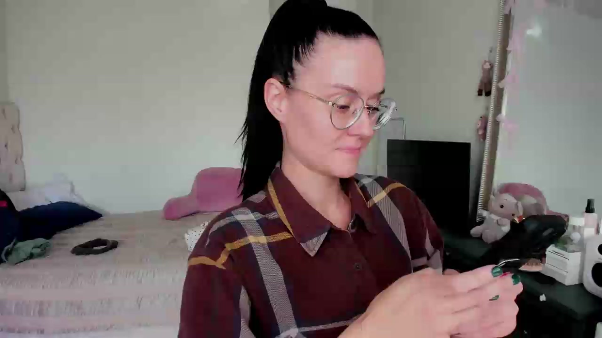 Gallery image thumbnail from Ellaaaa's myfreecams stream on, 09/21/2026, 13:21 image 18 of 20