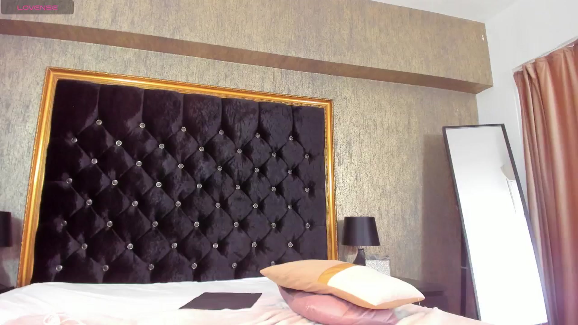 Gallery image thumbnail from Ellaacandy's myfreecams stream on, 04/29/2024, 12:33 image 16 of 20