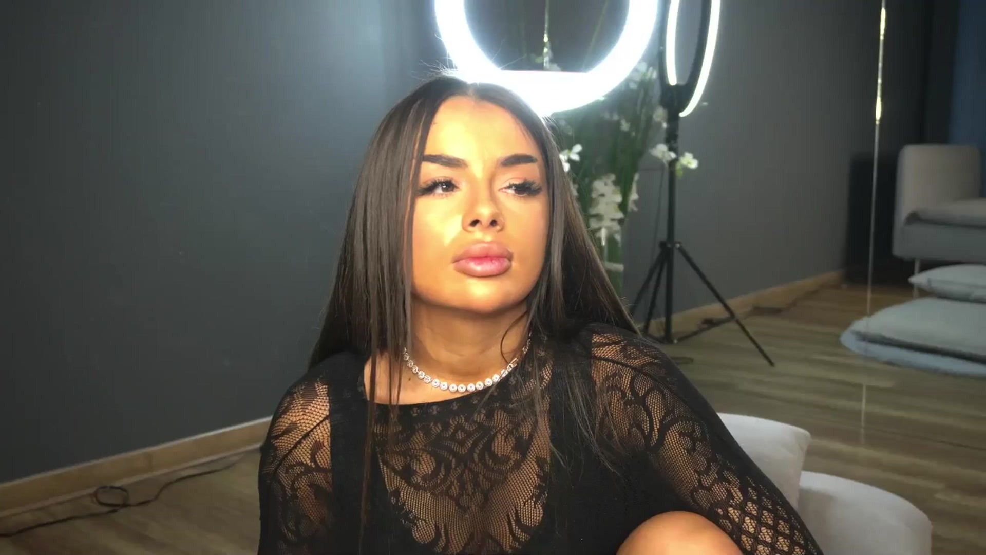 Gallery image thumbnail from Ellaacandy's myfreecams stream on, 03/15/2025, 13:05 image 15 of 20