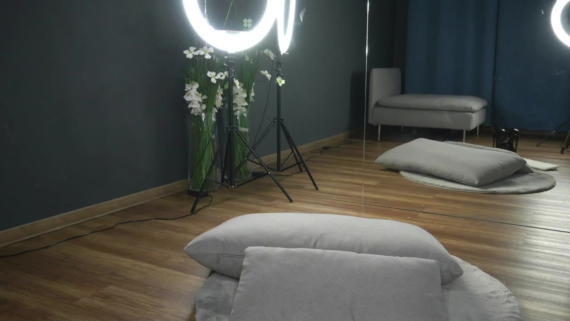 Gallery image thumbnail from Ellaacandy's myfreecams stream on, 03/30/2025, 11:19 image 7 of 20