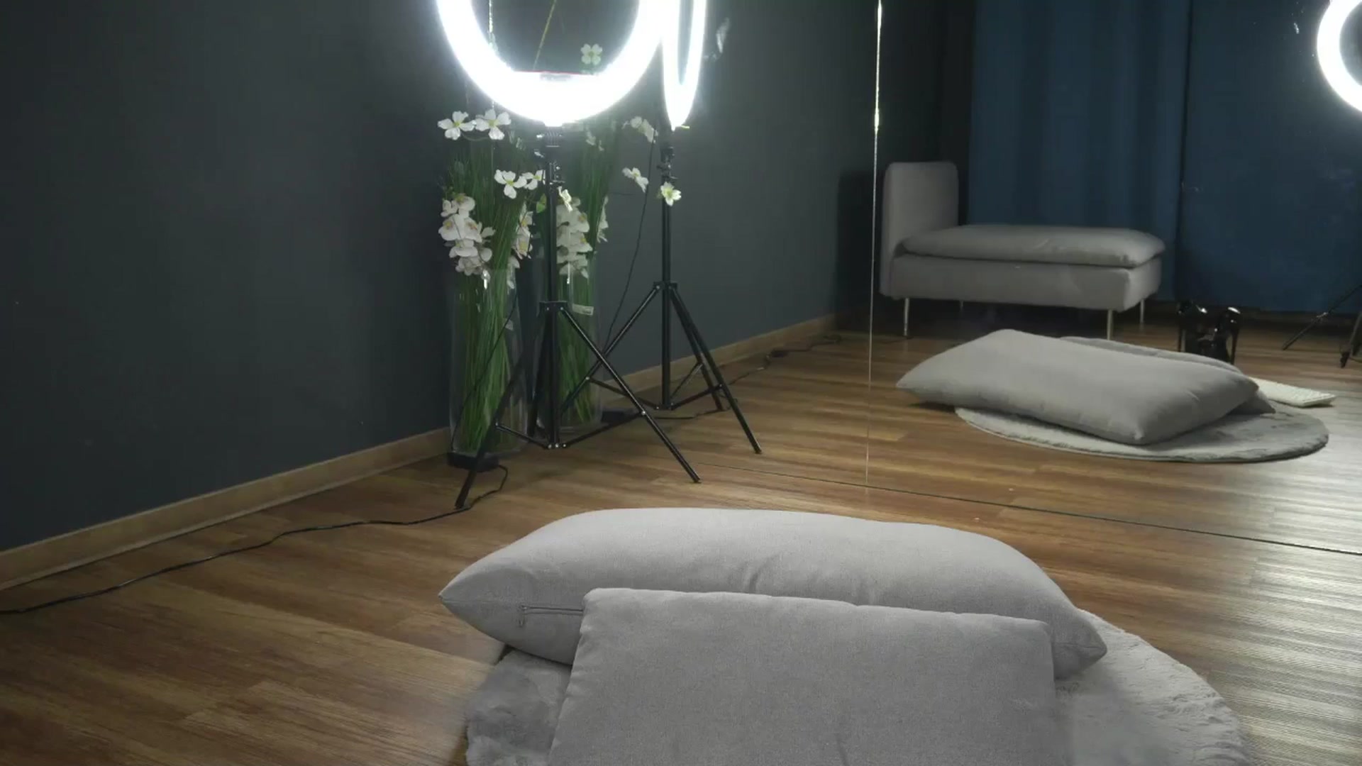 Gallery image thumbnail from Ellaacandy's myfreecams stream on, 03/30/2025, 11:19 image 10 of 20