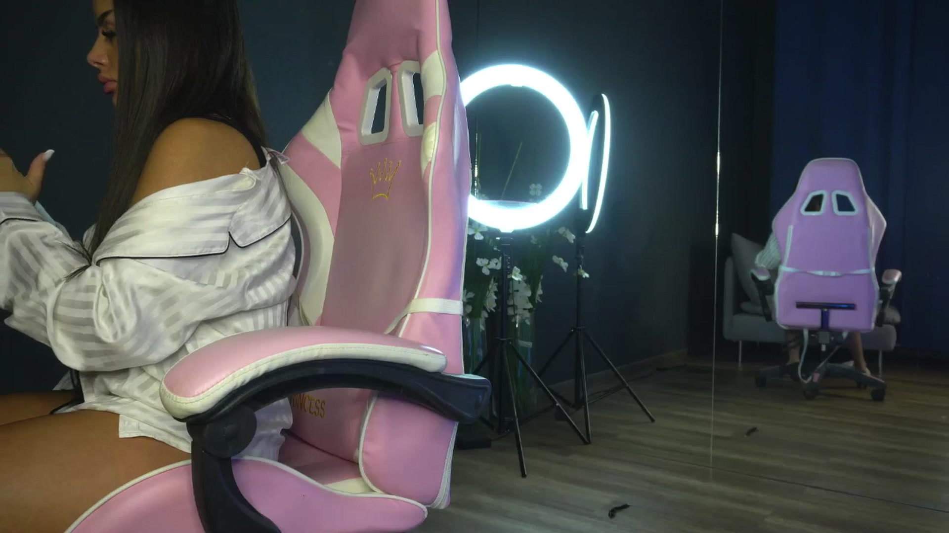 Gallery image thumbnail from Ellaacandy's myfreecams stream on, 04/03/2025, 13:48 image 2 of 20