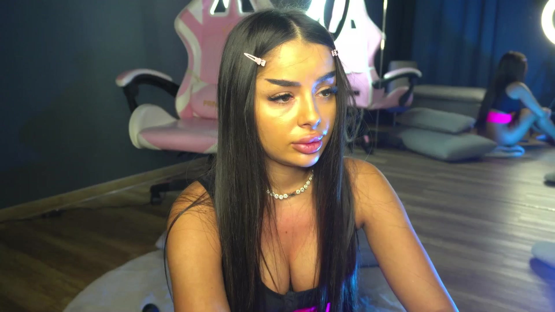 Gallery image thumbnail from Ellaacandy's myfreecams stream on, 04/04/2025, 09:39 image 3 of 20