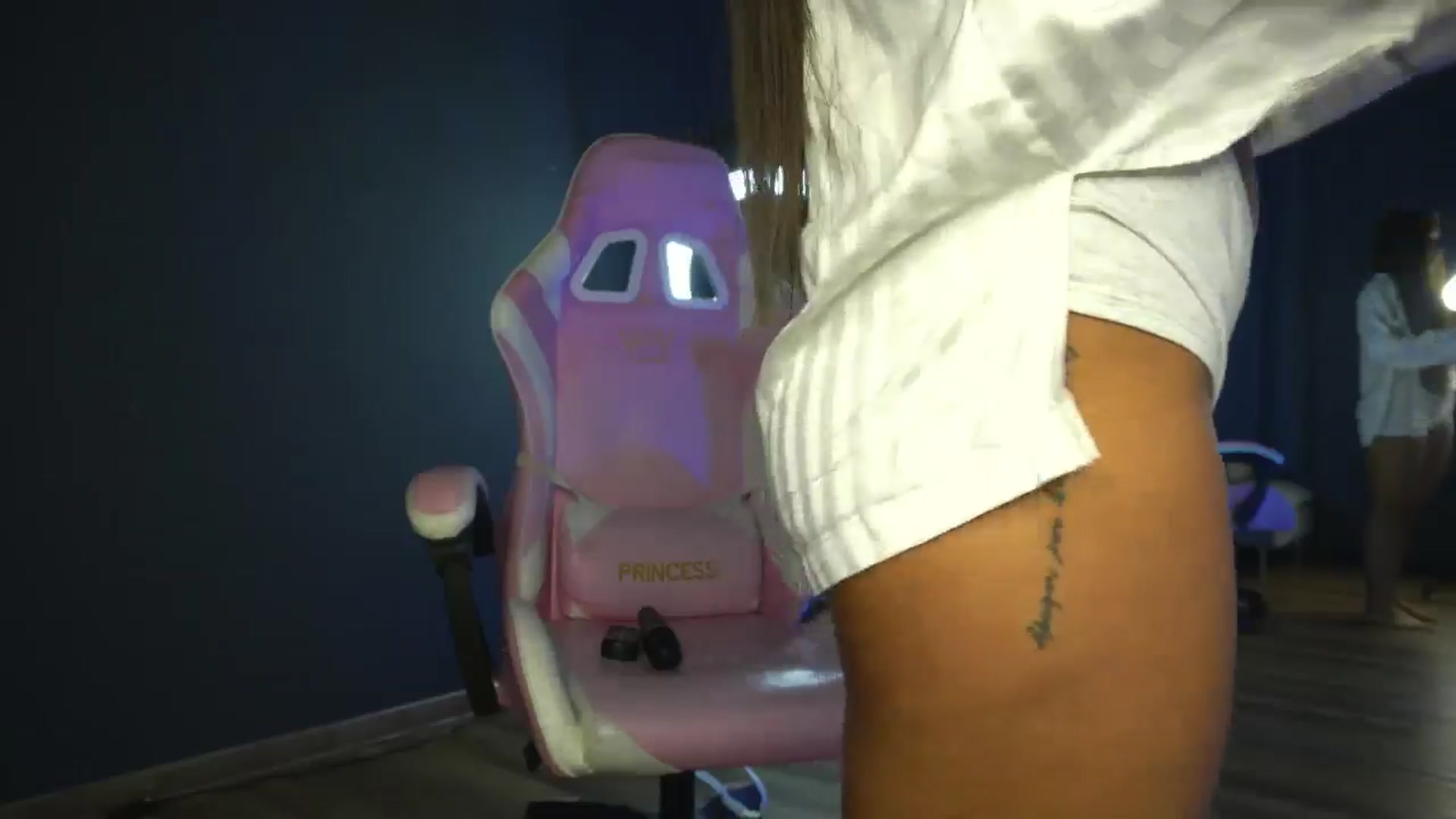 Gallery image thumbnail from Ellaacandy's myfreecams stream on, 04/05/2025, 09:20 image 19 of 20