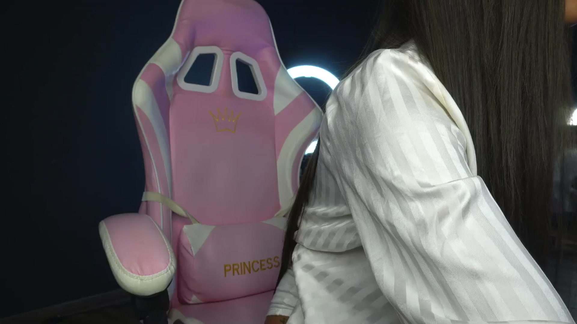 Gallery image thumbnail from Ellaacandy's myfreecams stream on, 04/05/2025, 09:20 image 13 of 20