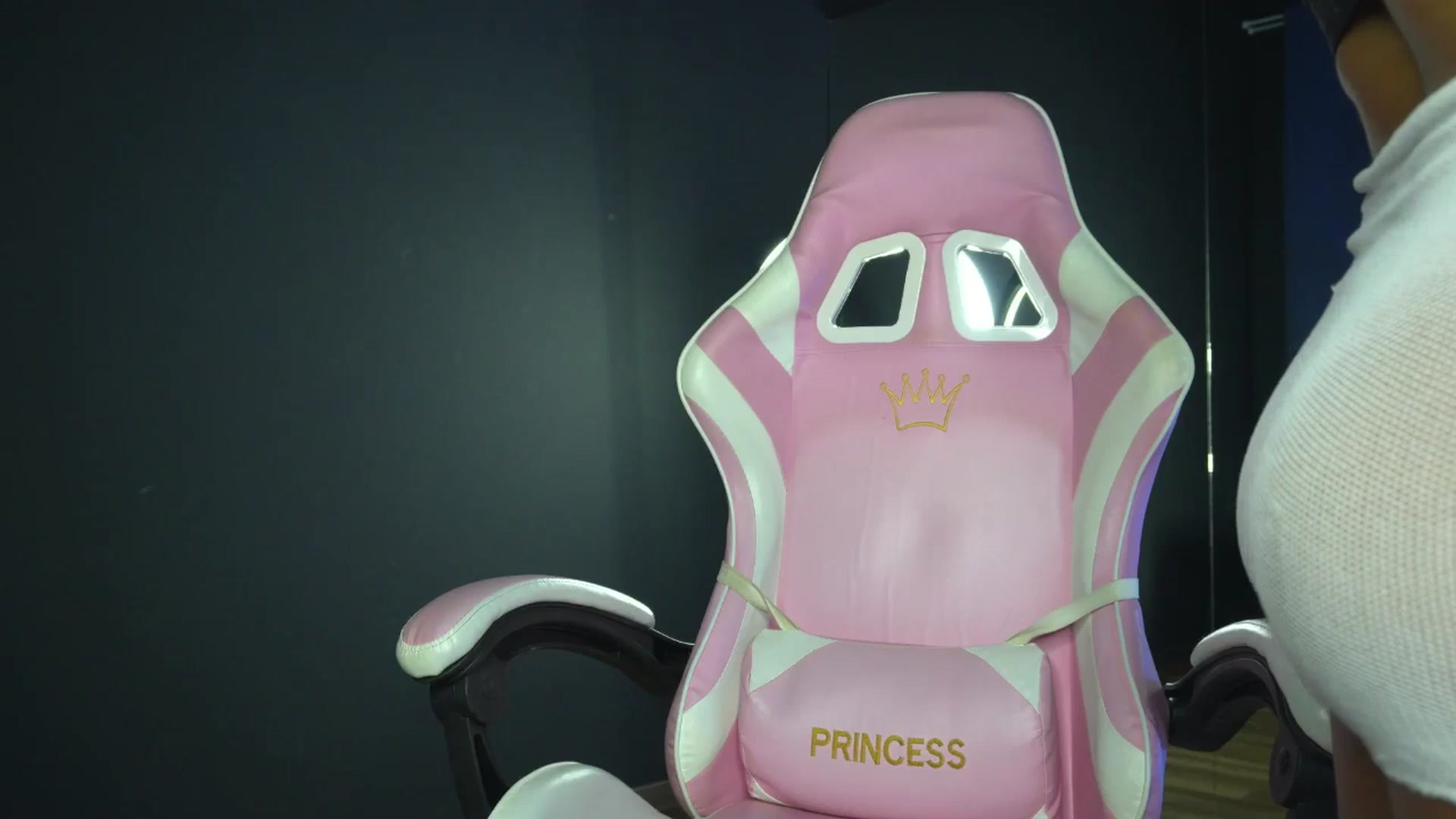 Gallery image thumbnail from Ellaacandy's myfreecams stream on, 04/06/2025, 11:36 image 10 of 20