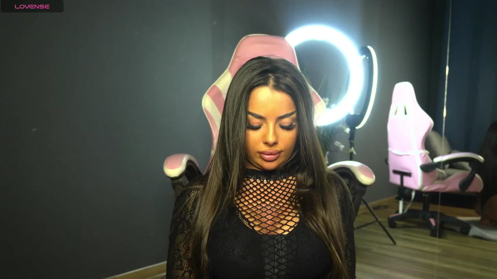 Gallery image thumbnail from Ellaacandy's myfreecams stream on, 04/16/2025, 11:31 image 7 of 20