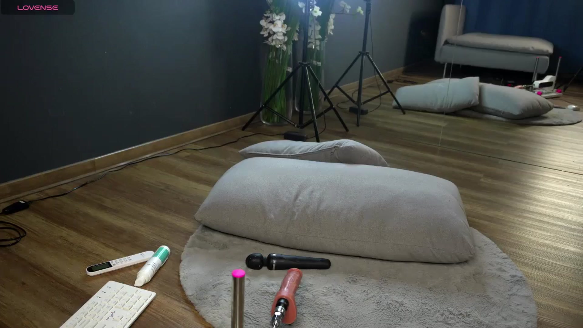 Gallery image thumbnail from Ellaacandy's myfreecams stream on, 04/24/2025, 10:17 image 10 of 20