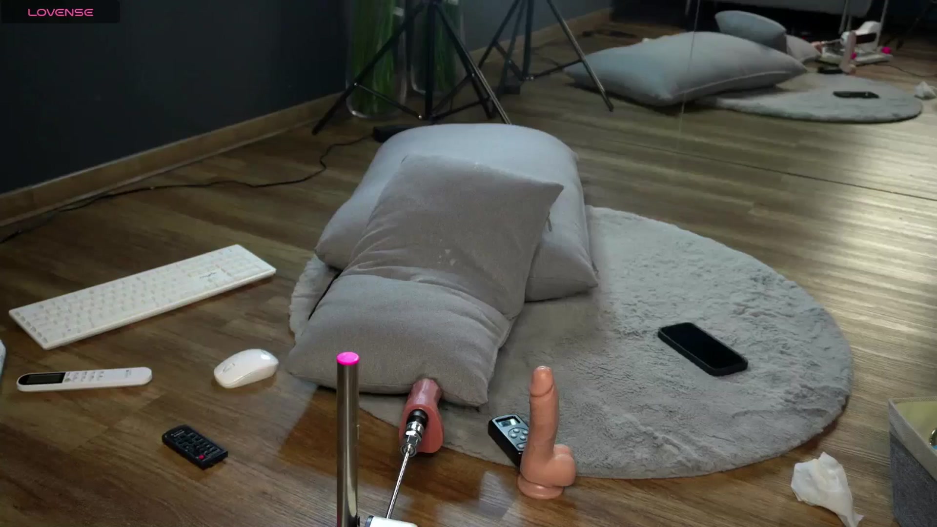 Gallery image thumbnail from Ellaacandy's myfreecams stream on, 04/24/2025, 10:17 image 15 of 20