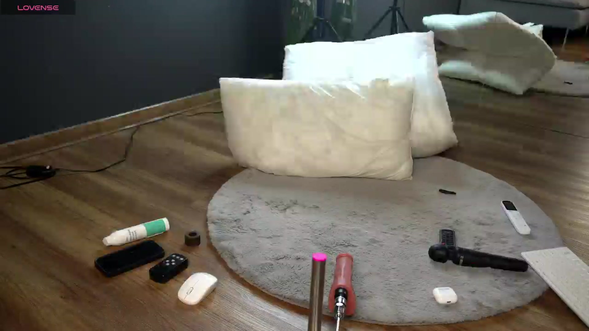 Gallery image thumbnail from Ellaacandy's myfreecams stream on, 04/25/2025, 10:15 image 16 of 20