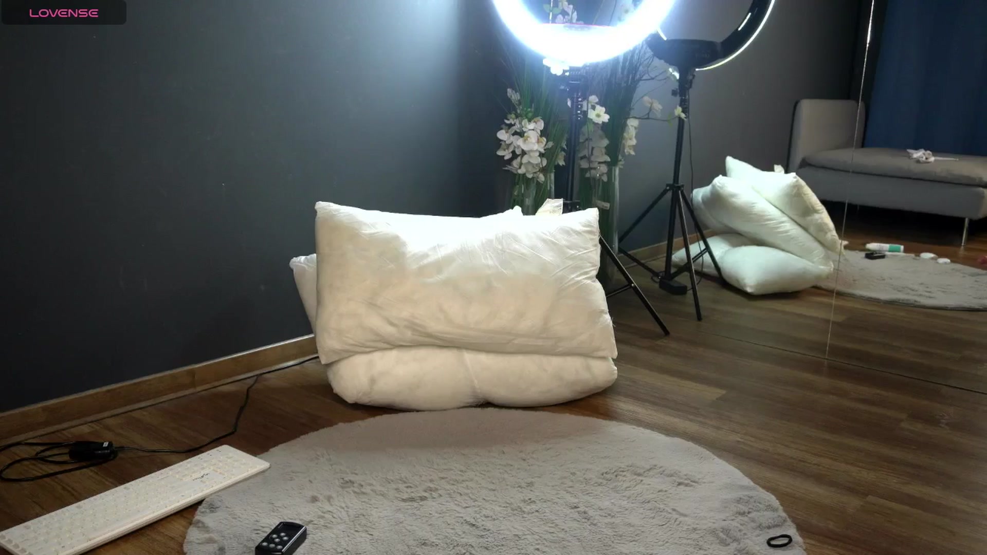 Gallery image thumbnail from Ellaacandy's myfreecams stream on, 04/25/2025, 13:23 image 8 of 20