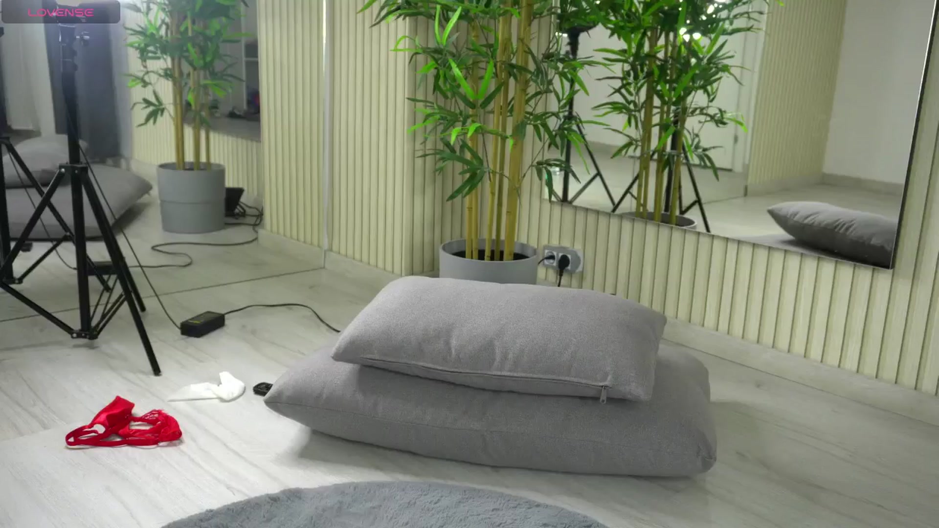 Gallery image thumbnail from Ellaacandy's myfreecams stream on, 05/02/2025, 13:12 image 5 of 20
