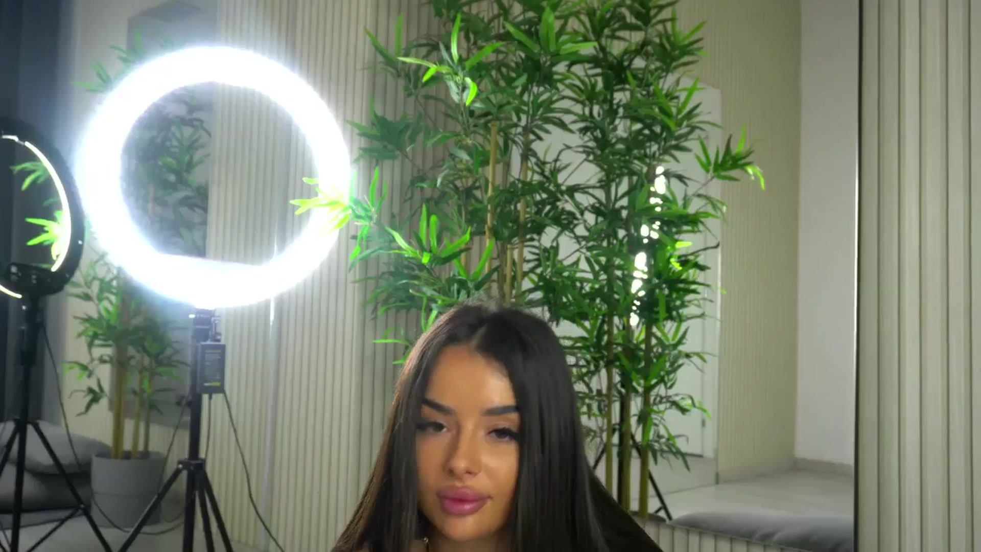 Gallery image thumbnail from Ellaacandy's myfreecams stream on, 05/06/2025, 13:06 image 4 of 20