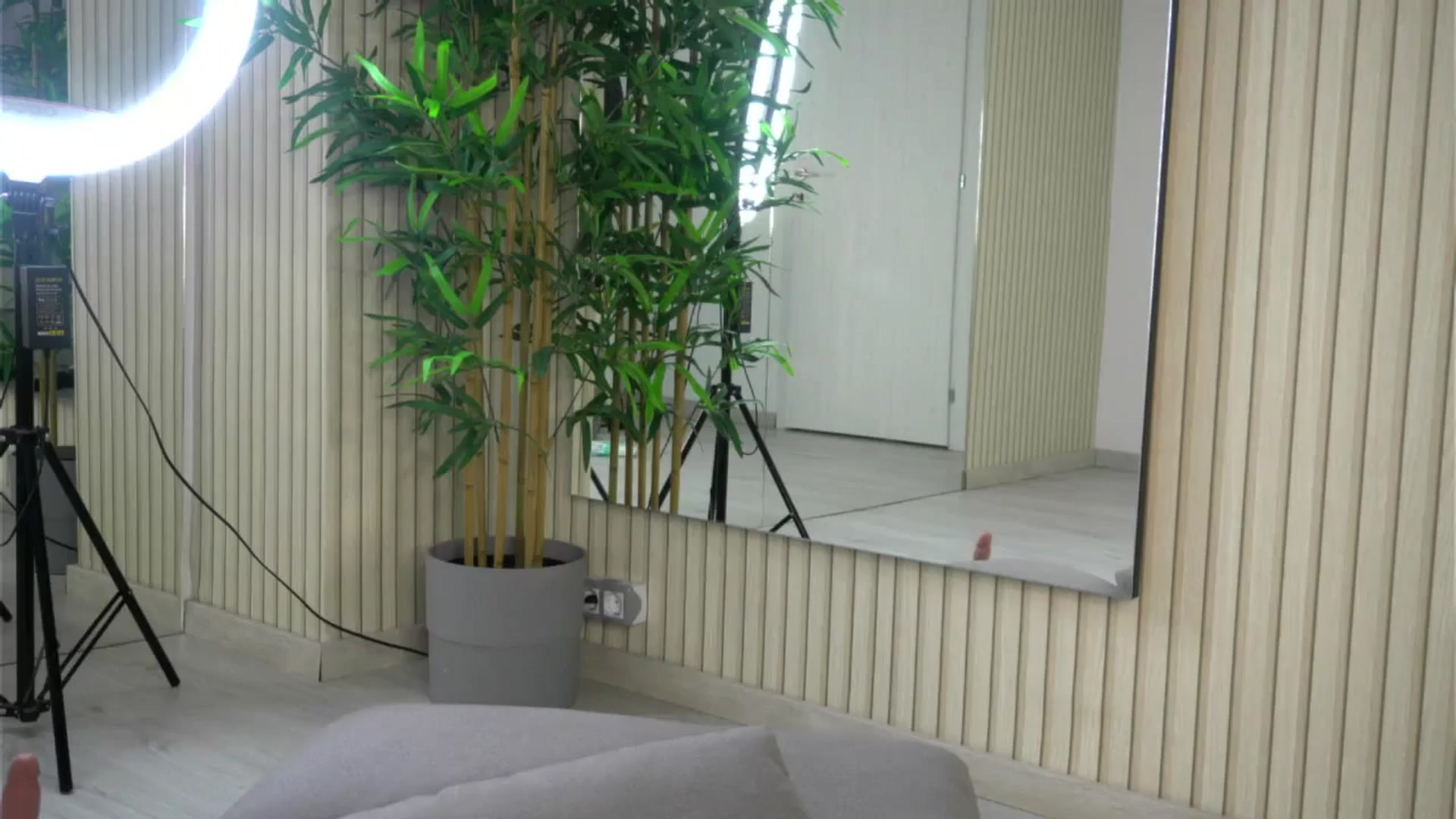 Gallery image thumbnail from Ellaacandy's myfreecams stream on, 05/18/2025, 11:58 image 20 of 20