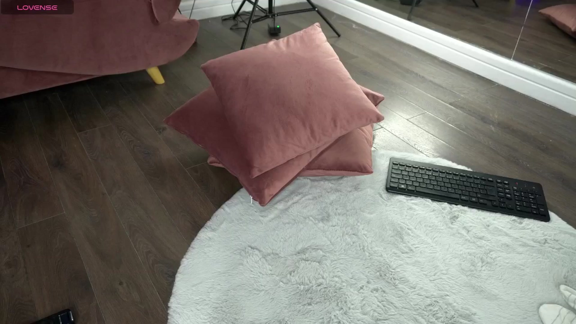 Gallery image thumbnail from Ellaacandy's myfreecams stream on, 06/05/2025, 10:55 image 16 of 20