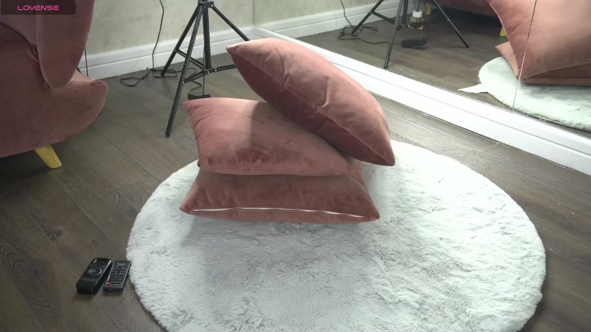 Gallery image thumbnail from Ellaacandy's myfreecams stream on, 06/06/2025, 05:50 image 1 of 20