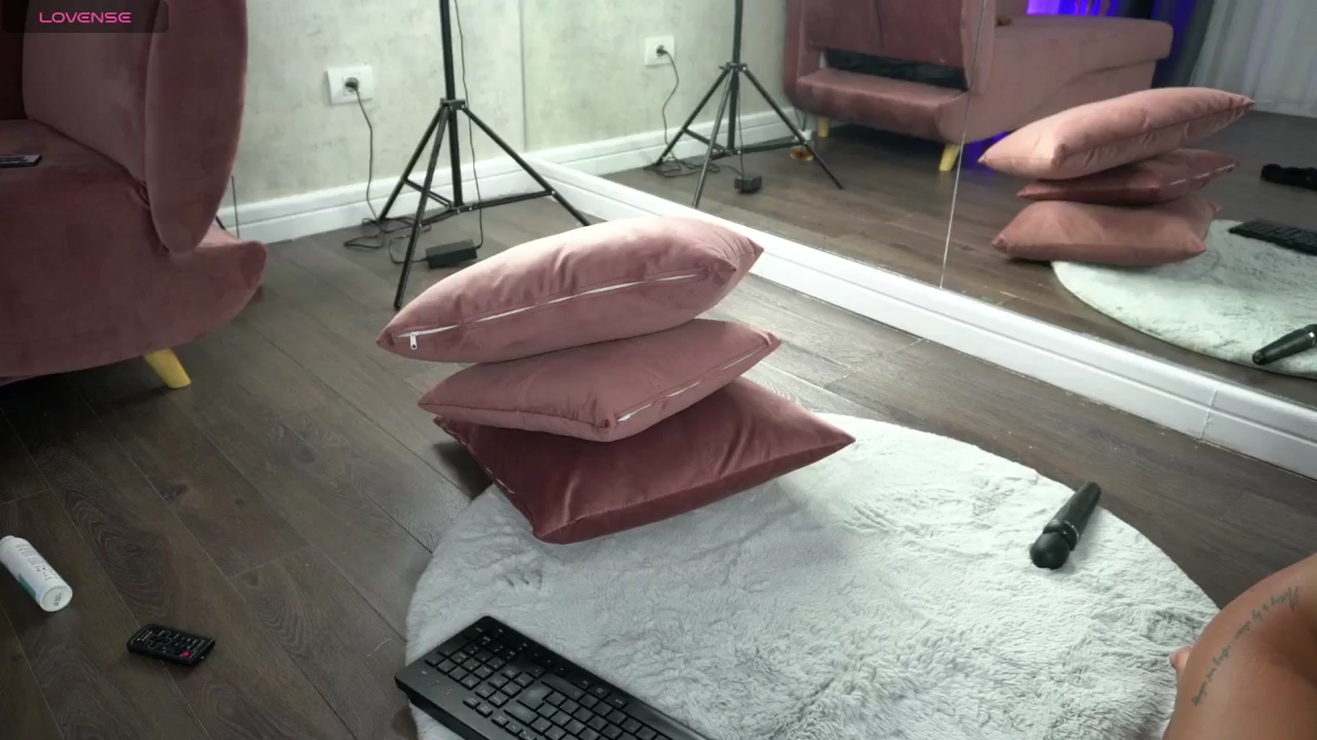 Gallery image thumbnail from Ellaacandy's myfreecams stream on, 06/07/2025, 12:56 image 14 of 20
