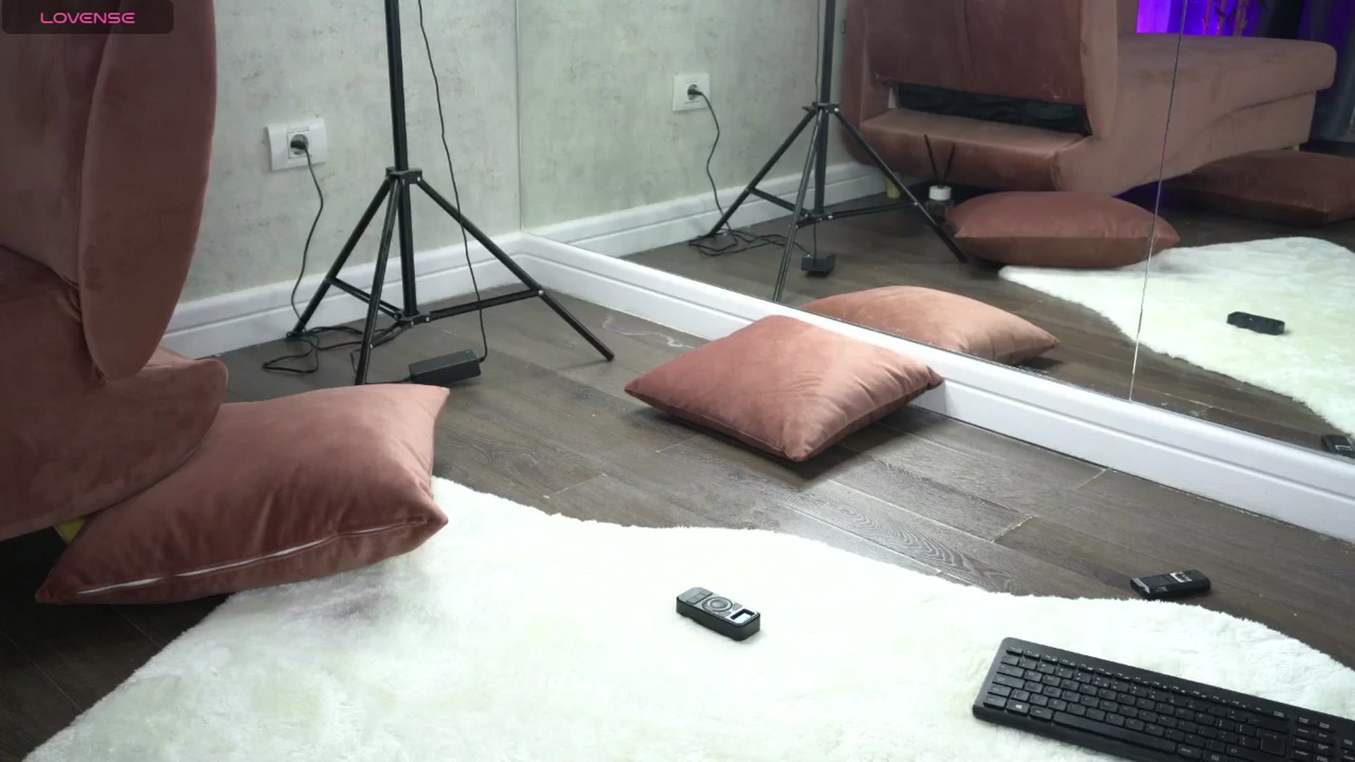 Gallery image thumbnail from Ellaacandy's myfreecams stream on, 06/09/2025, 12:43 image 16 of 20