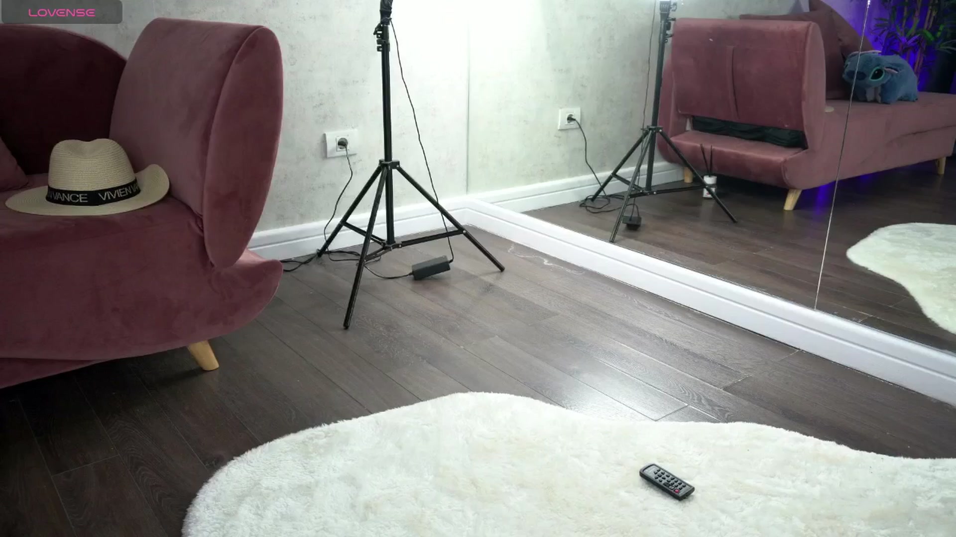 Gallery image thumbnail from Ellaacandy's myfreecams stream on, 06/11/2025, 06:26 image 6 of 20