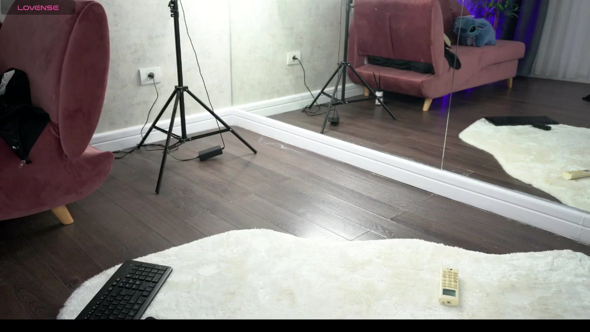 Gallery image thumbnail from Ellaacandy's myfreecams stream on, 06/11/2025, 11:43 image 1 of 20