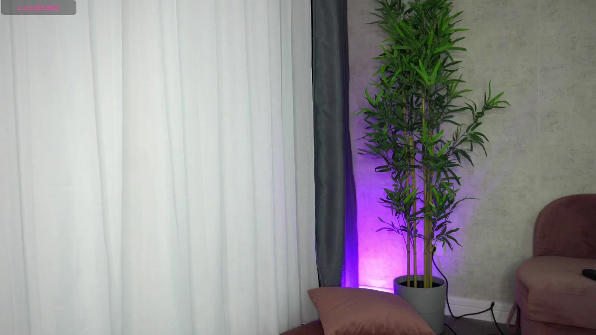Gallery image thumbnail from Ellaacandy's myfreecams stream on, 06/21/2025, 09:45 image 11 of 20