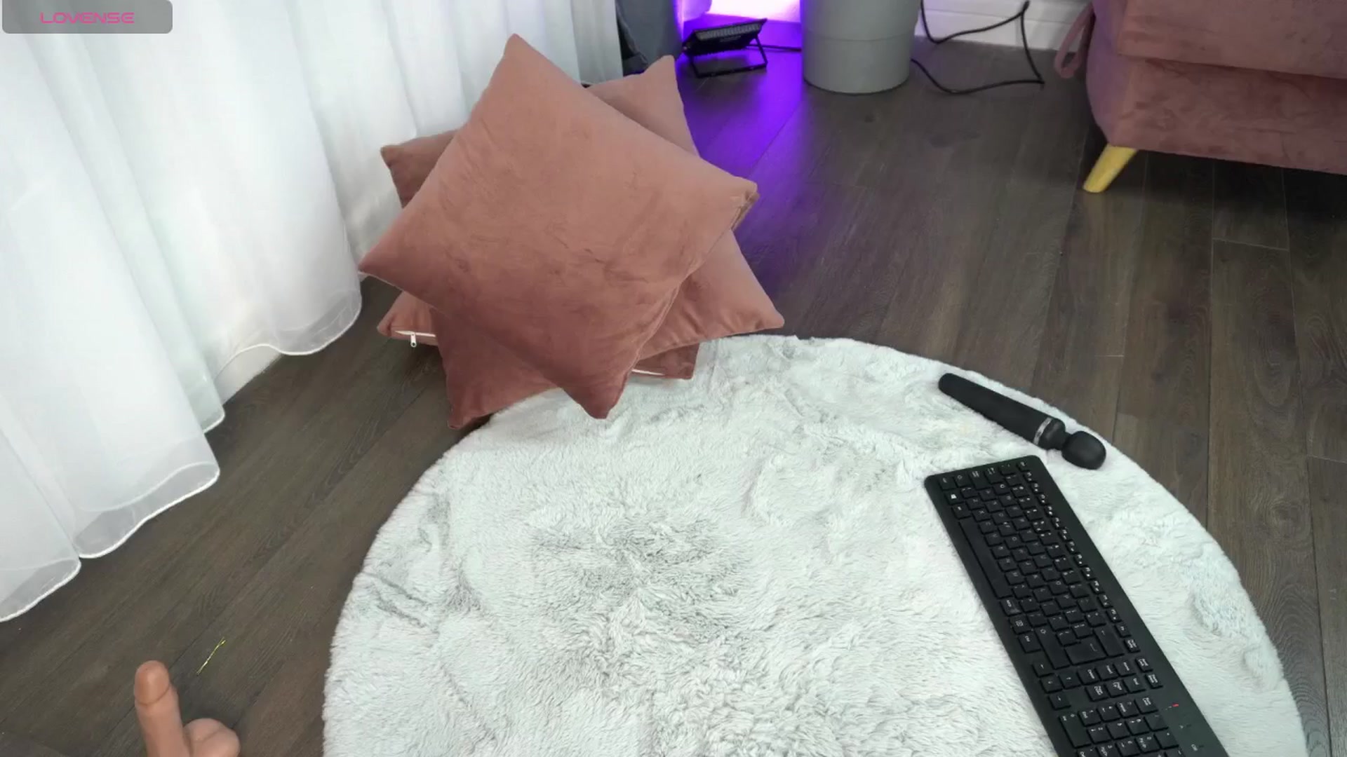 Gallery image thumbnail from Ellaacandy's myfreecams stream on, 06/21/2025, 13:42 image 9 of 20