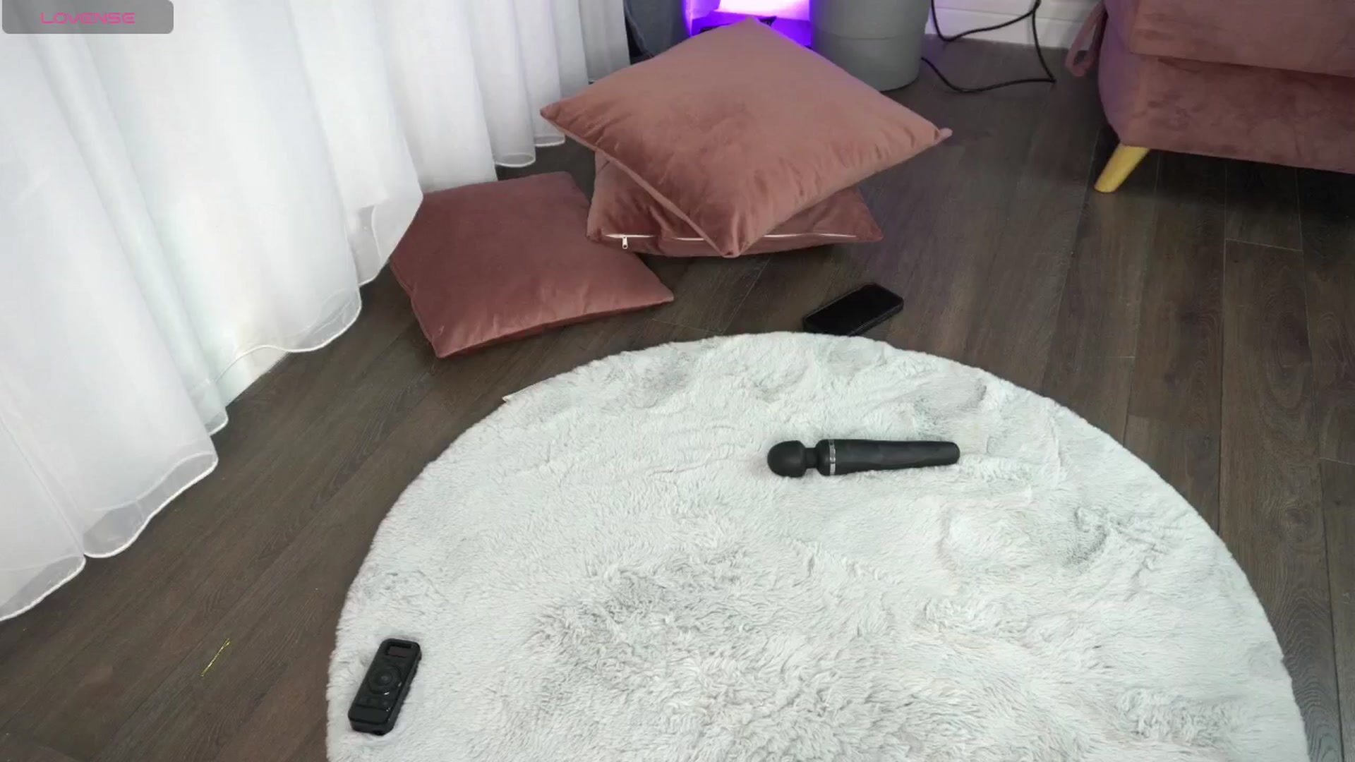 Gallery image thumbnail from Ellaacandy's myfreecams stream on, 06/21/2025, 13:42 image 7 of 20
