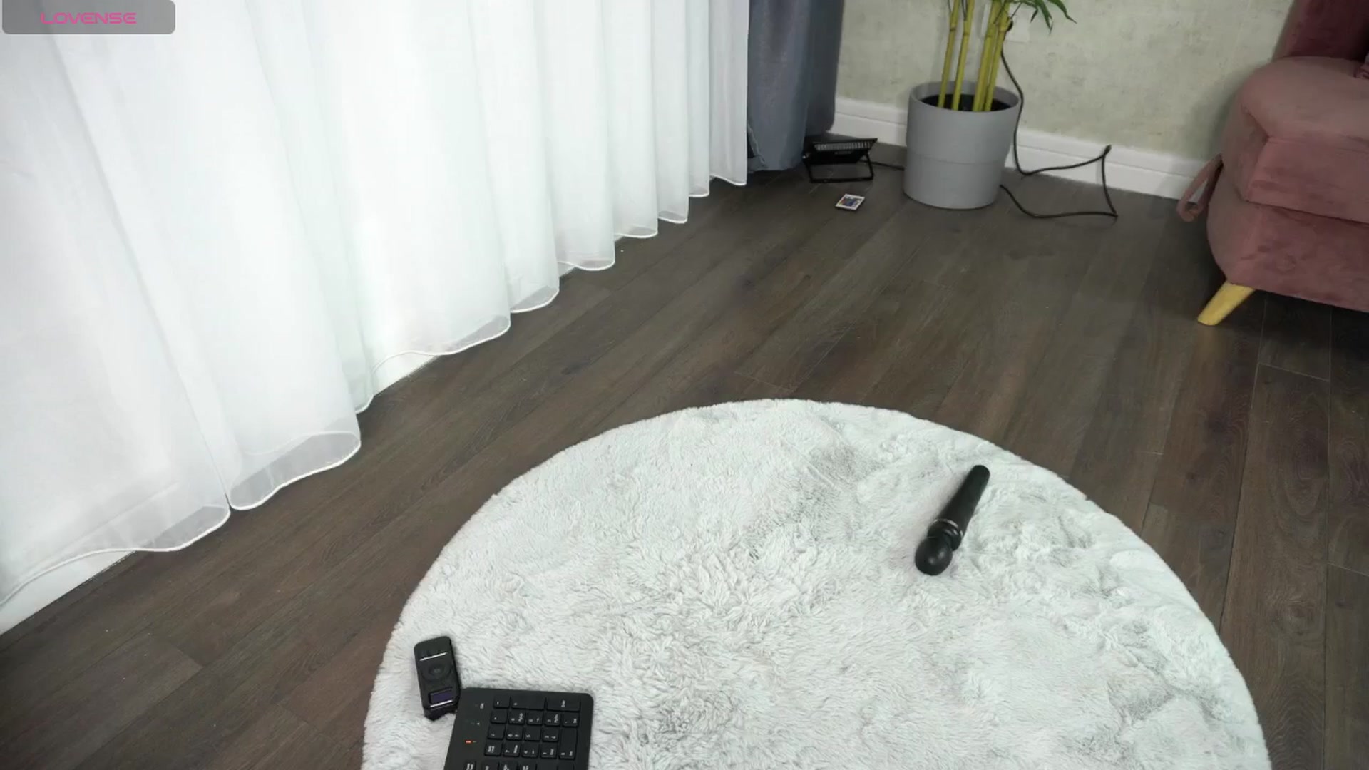Gallery image thumbnail from Ellaacandy's myfreecams stream on, 06/22/2025, 12:17 image 18 of 20