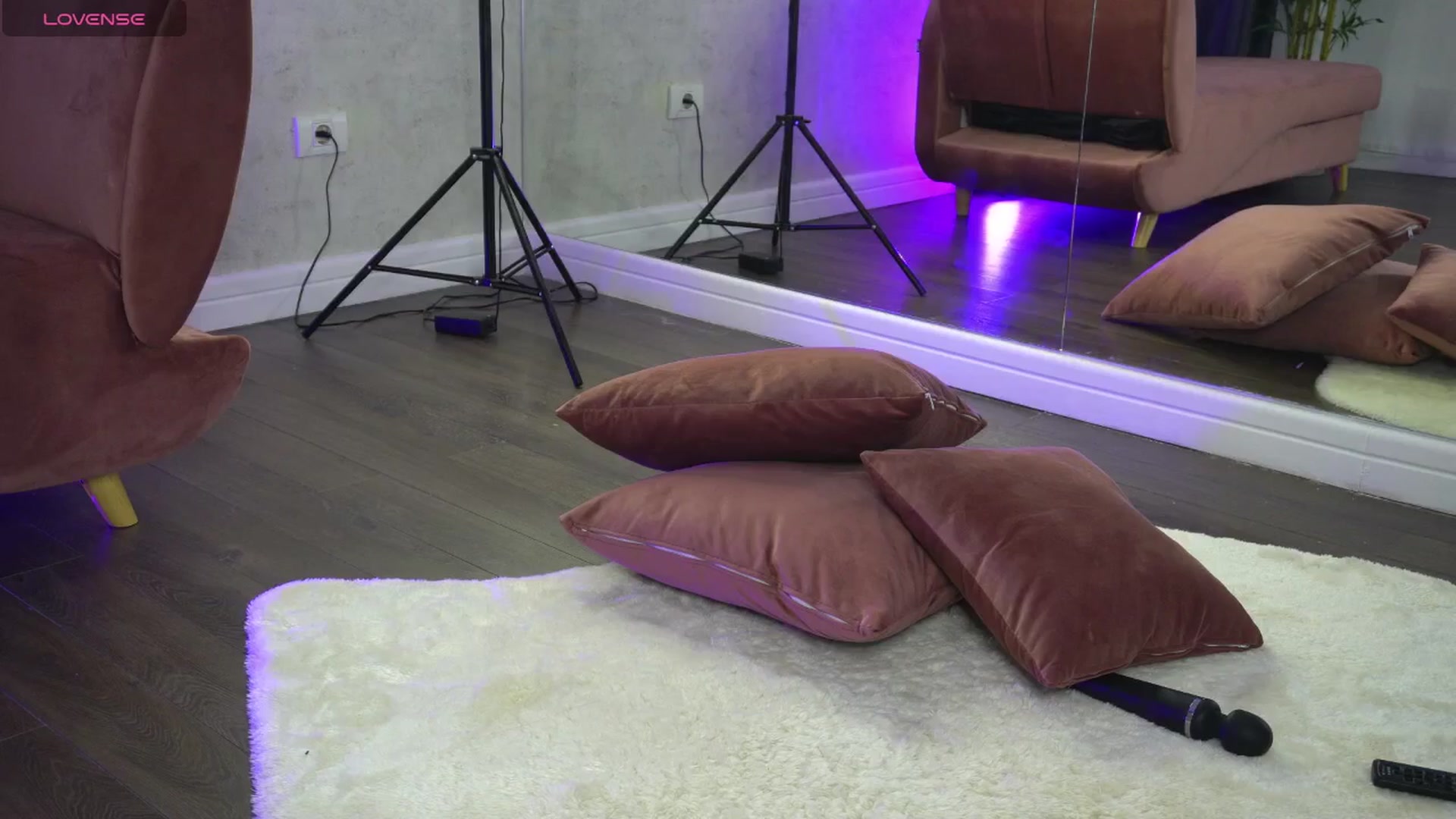 Gallery image thumbnail from Ellaacandy's myfreecams stream on, 06/25/2025, 12:37 image 12 of 20