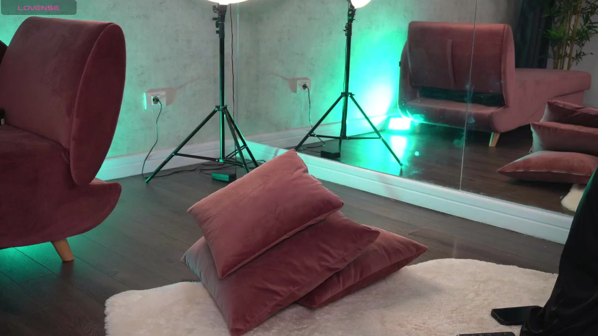 Gallery image thumbnail from Ellaacandy's myfreecams stream on, 06/26/2025, 13:33 image 11 of 20